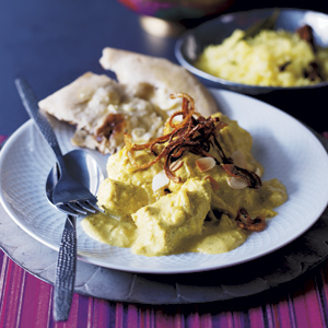 Creamy chicken curry with fried onions and flaked almonds recipe Creamy chicken curry with fried onions and flaked almonds recipe