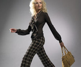 Generic - Smart model Grey background. grey outfit, yellow bag, blonde, model, beauty, Woman and Home