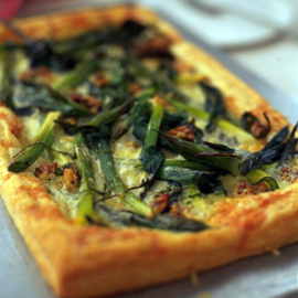 Cheesy leek puff tart recipe Cheesy leek puff tart recipe