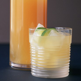 Rum sparkler: cocktail recipe