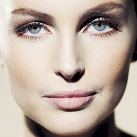 Nude make-up