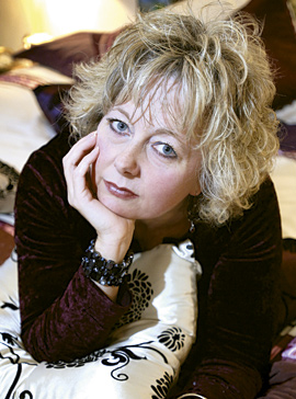 New Directions-Lynda Sanderson-features-lifestyles-woman and home