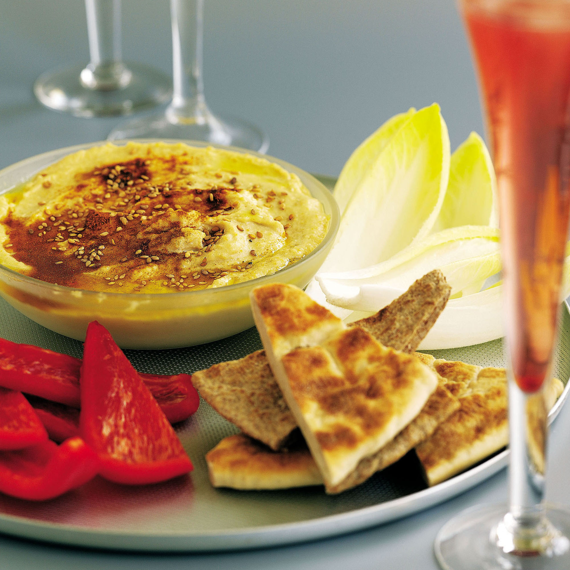 Hot hummus with sesame seeds dip recipe Hot hummus with sesame seeds dip recipe