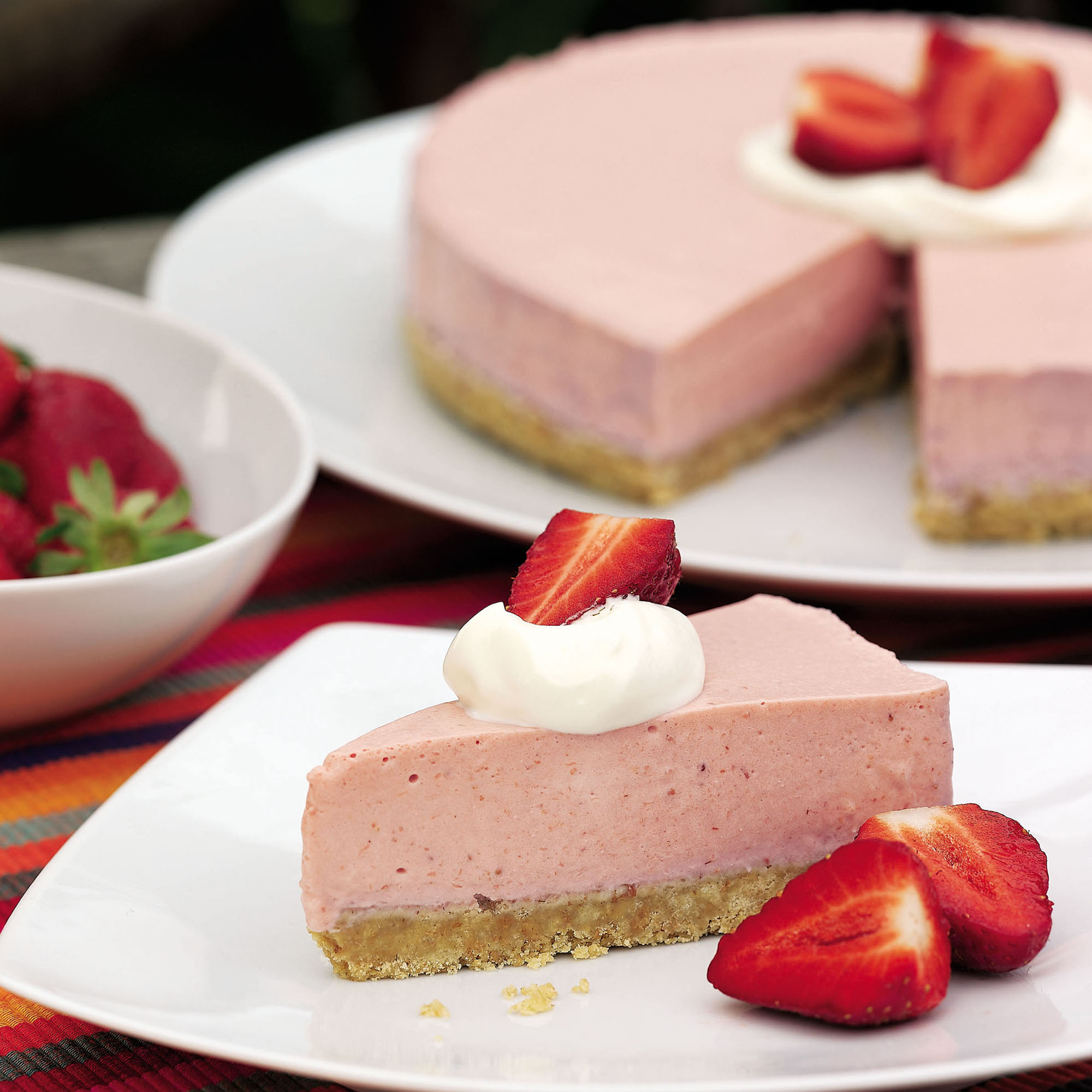 Strawberry yogurt mousse cake recipe