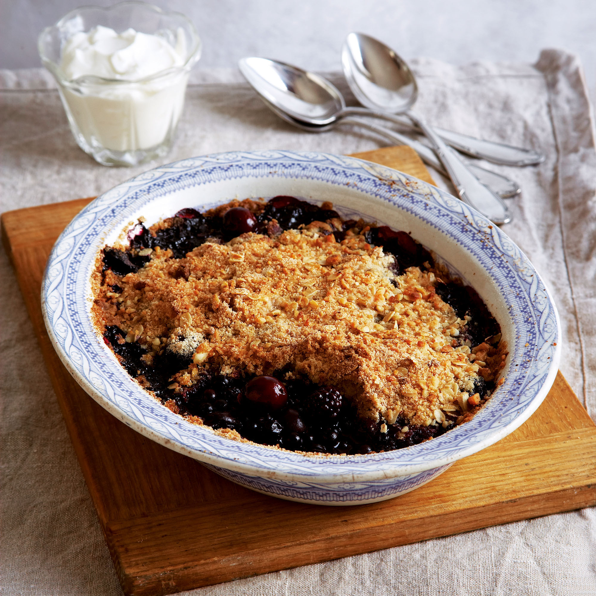 Dark berry, crunchy, nutty crumble recipe Dark berry, crunchy, nutty crumble recipe