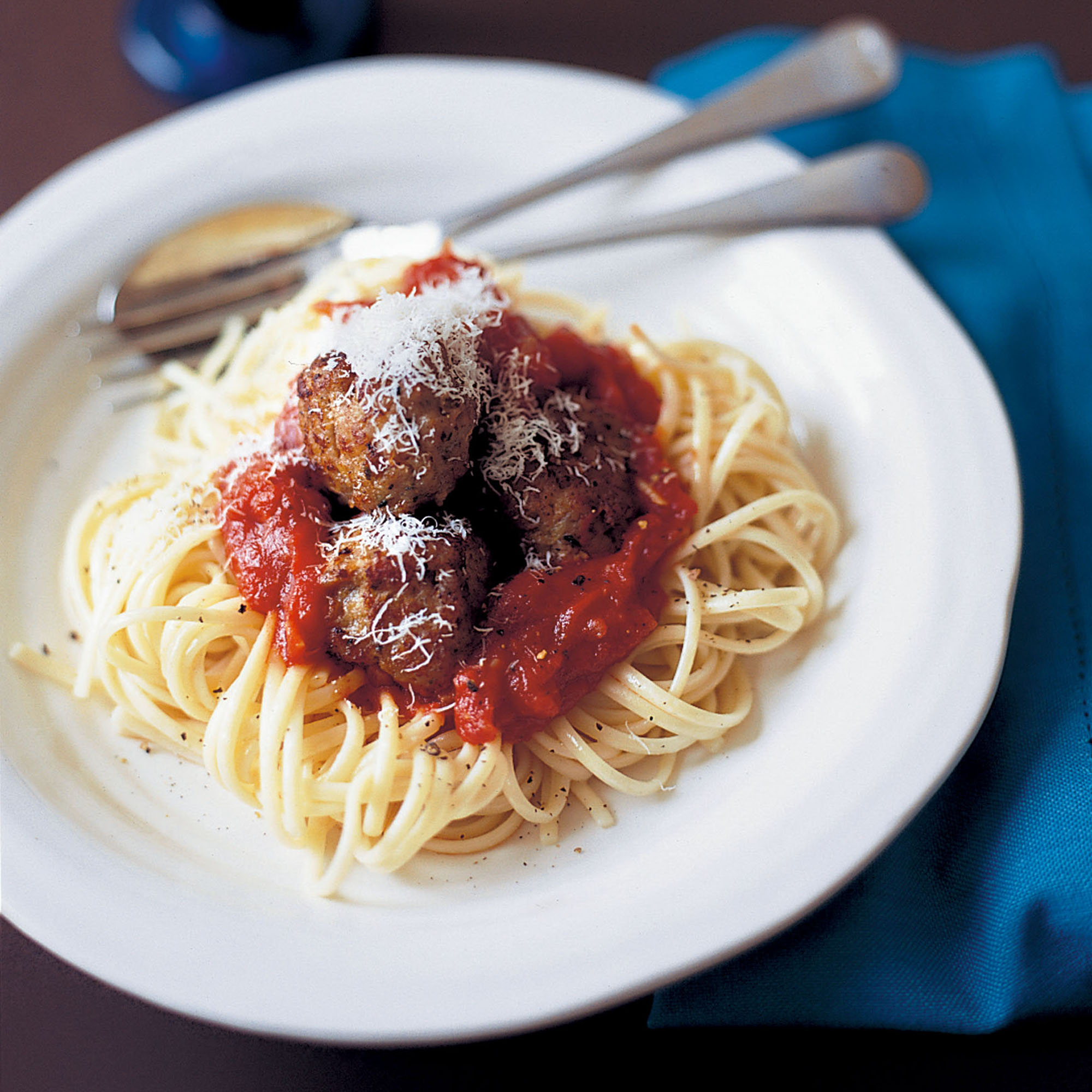 Oregano and lemon meatballs with spicy tomato sauce recipe Oregano and lemon meatballs with spicy tomato sauce recipe