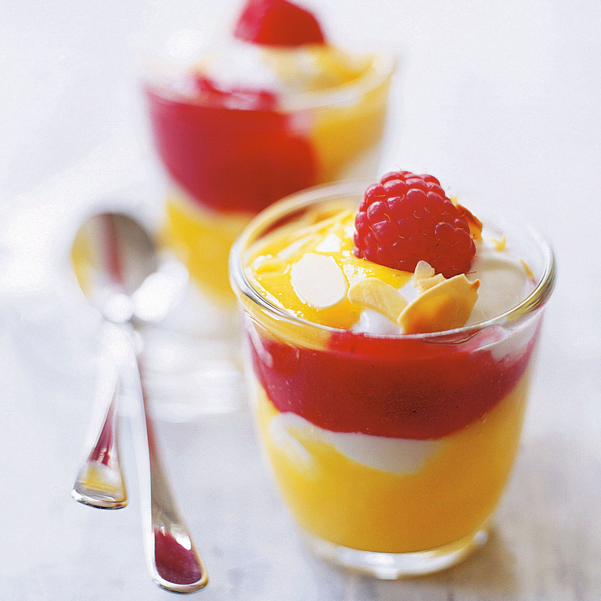 Greek yogurt with mango and raspberries recipe Greek yogurt with mango and raspberries recipe