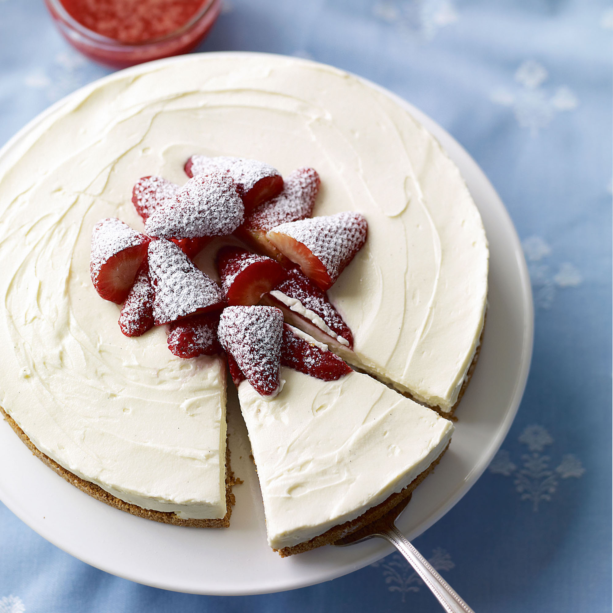 Strawberry, chocolate and Amaretti cheesecake recipe