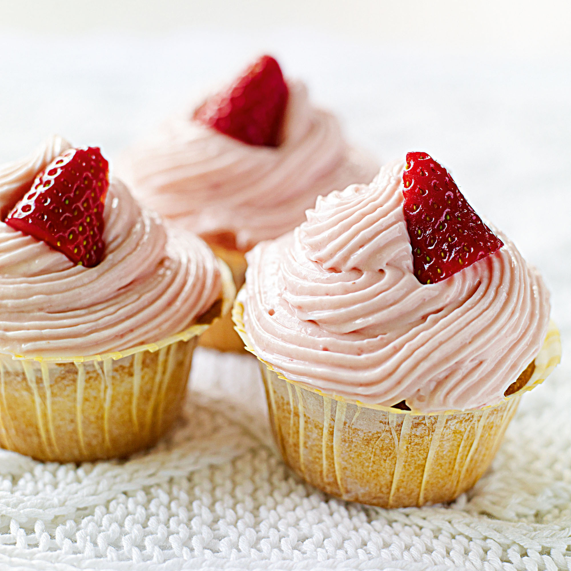 Strawberries and cream cupcake recipe Strawberries and cream cupcake recipe