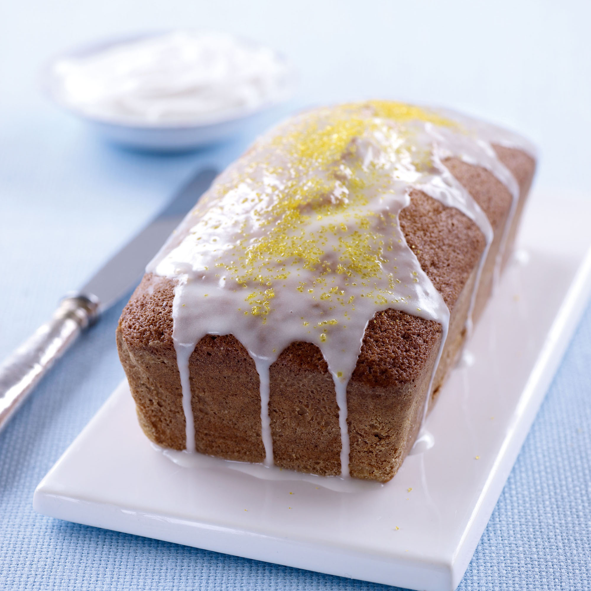 Lemon pound cake with glacé icing recipe Lemon pound cake with glacé icing recipe