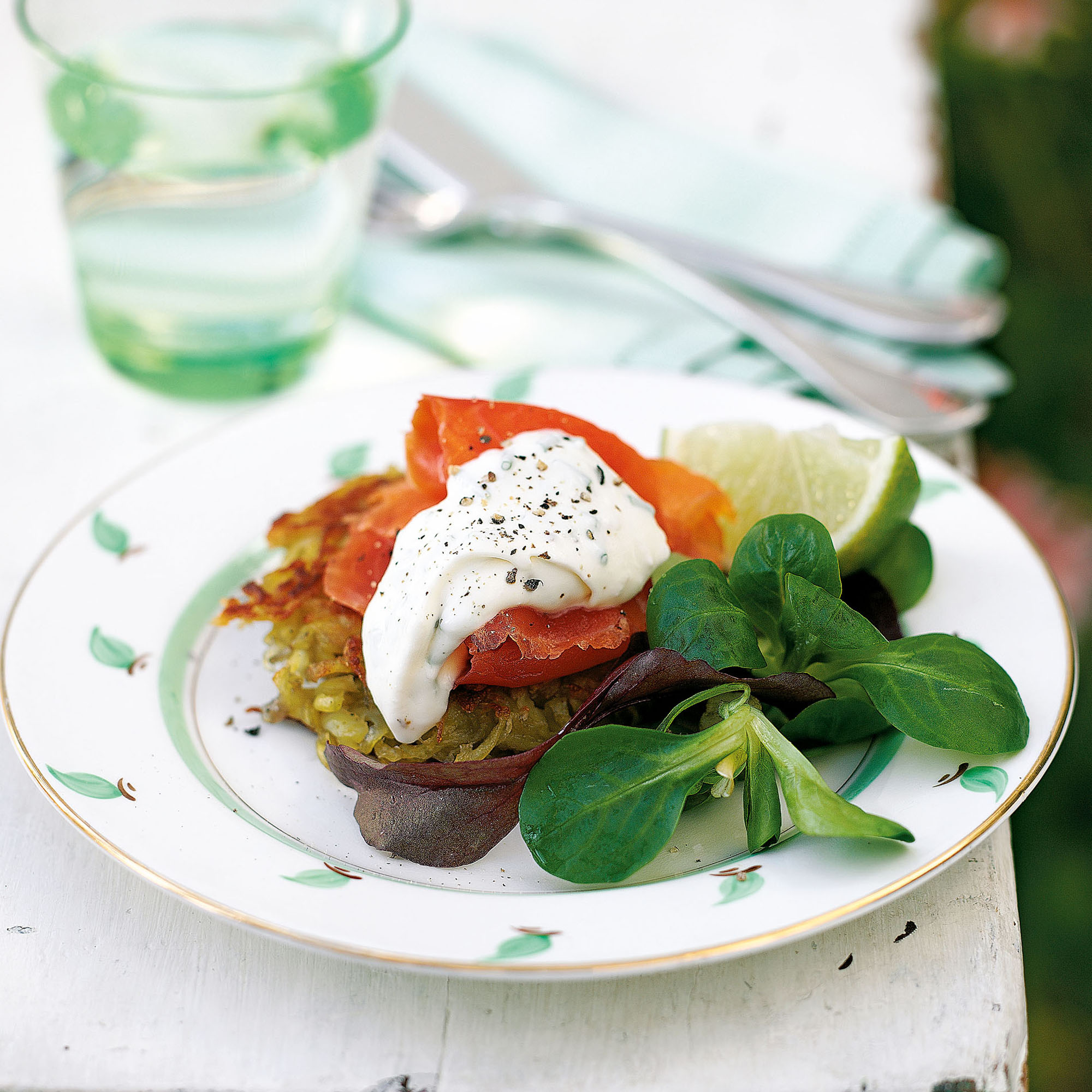 Smoked trout on crunchy potato cakes with chive and horseradish crème fraîche recipe Smoked trout on crunchy potato cakes with chive and horseradish crème fraîche recipe