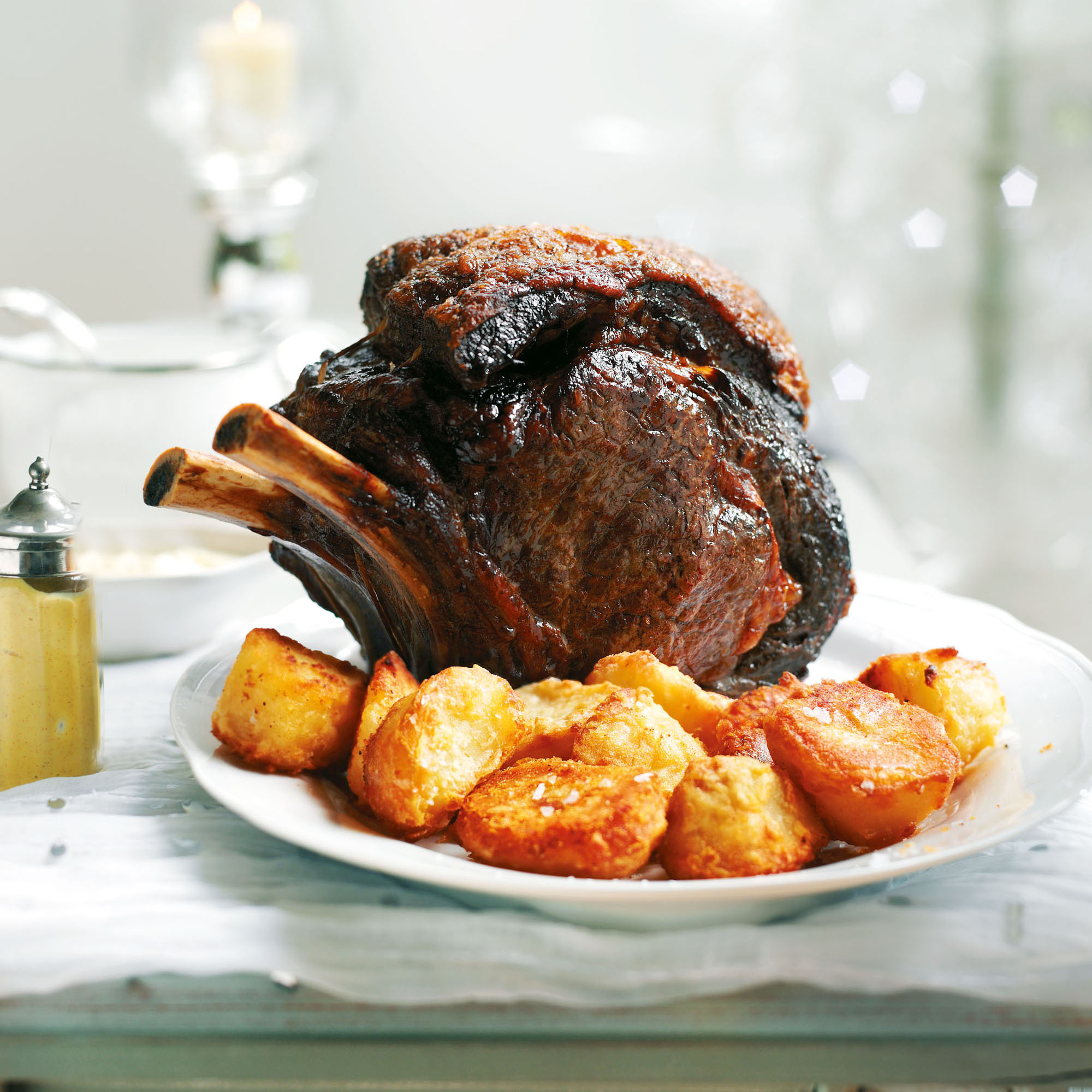 Roast rib of beef with red wine gravy recipe Roast rib of beef with red wine gravy recipe