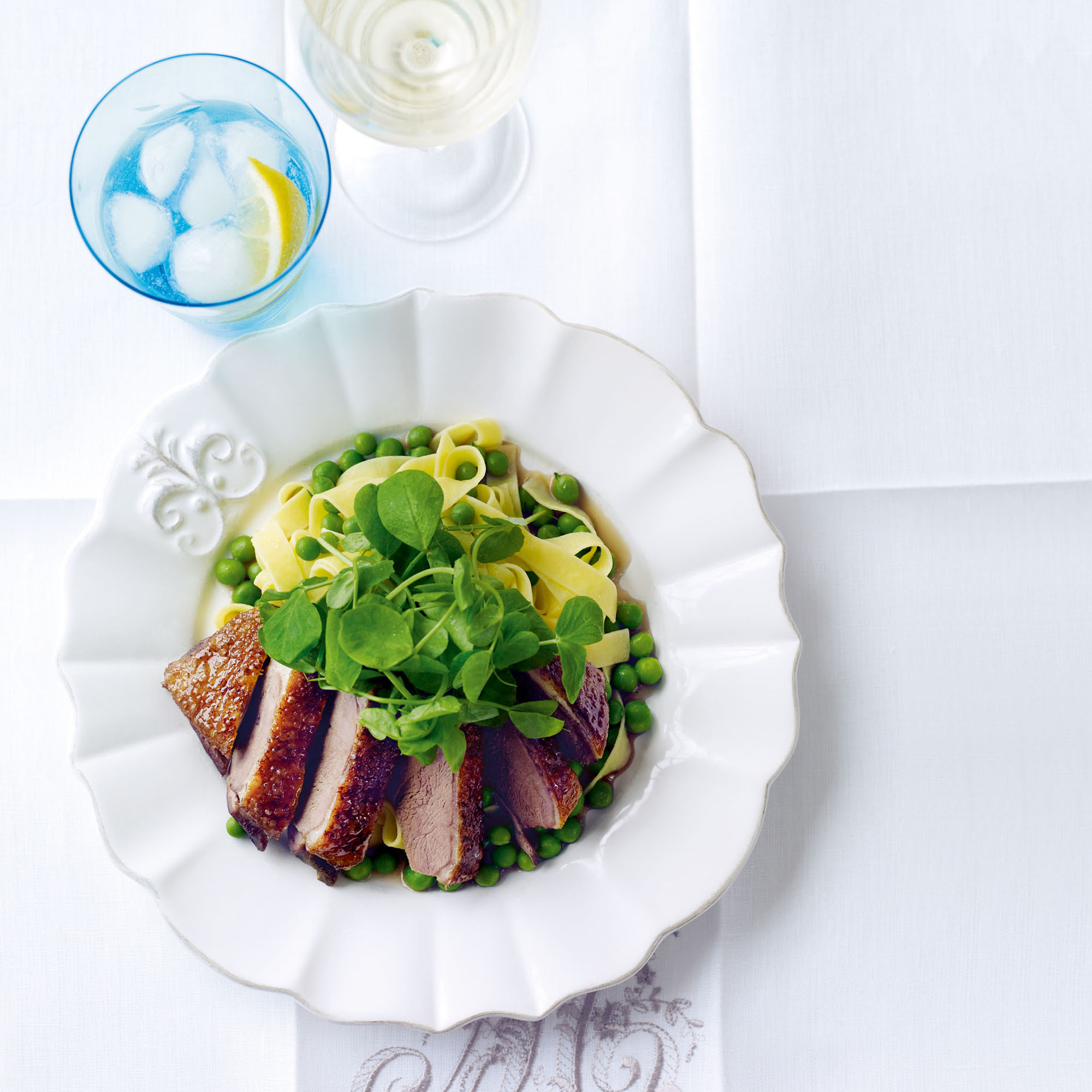 Crispy duck breast in ginger and star anise recipe Crispy duck breast in ginger and star anise recipe