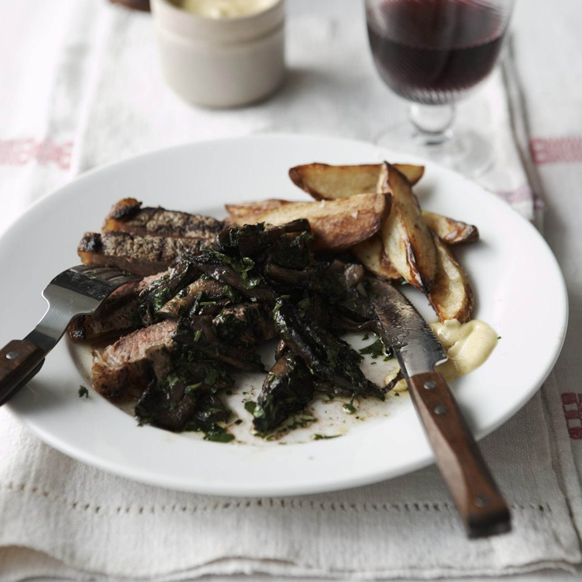 Griddled sirloin steak with garlic and parsley mushrooms recipe Griddled sirloin steak with garlic and parsley mushrooms recipe