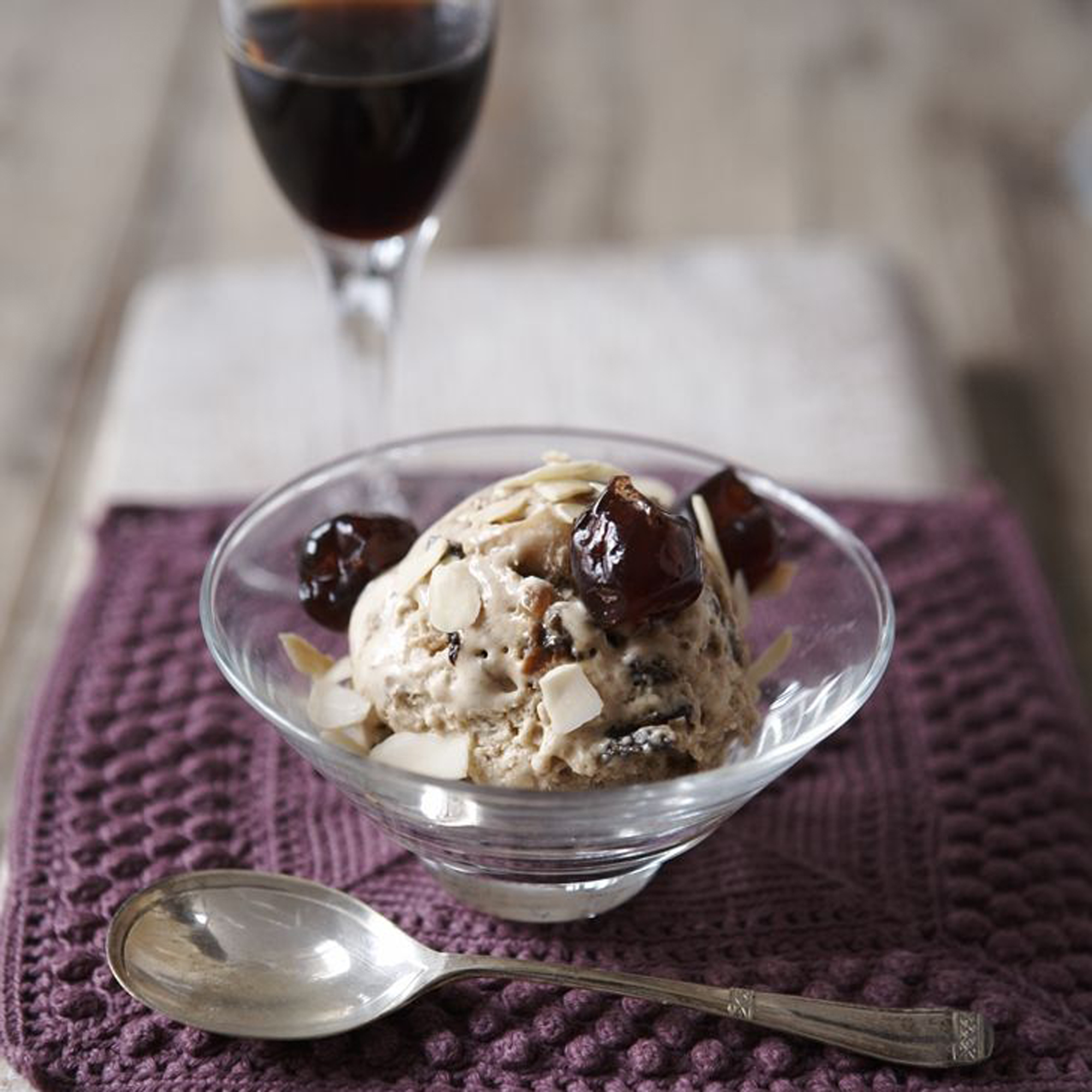 Vanilla ice cream with boozy raisins and Pedro Ximenez sherry recipe Vanilla ice cream with boozy raisins and Pedro Ximenez sherry recipe