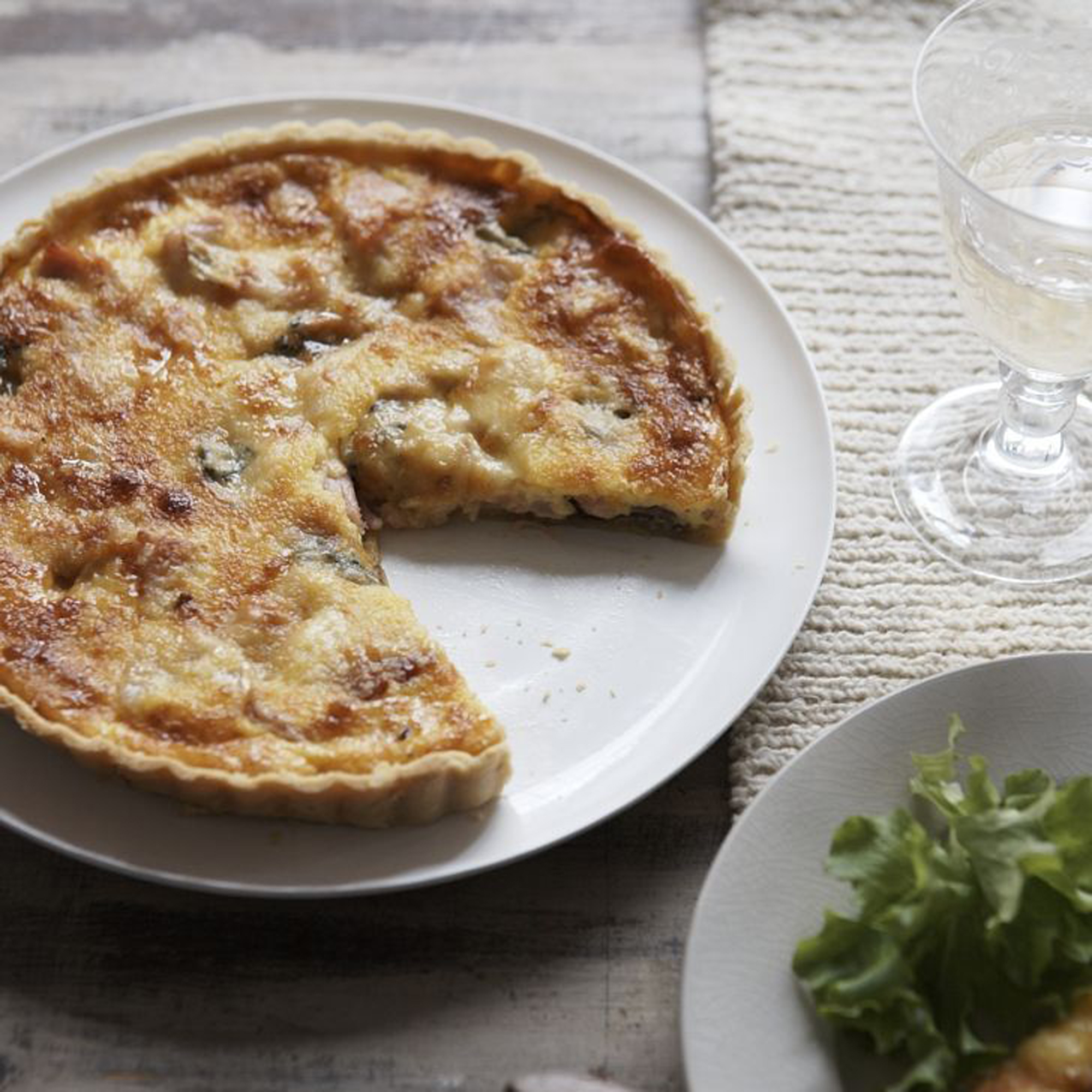Rich Red Onion Cheese Quiche Rich Red Onion Cheese Quiche