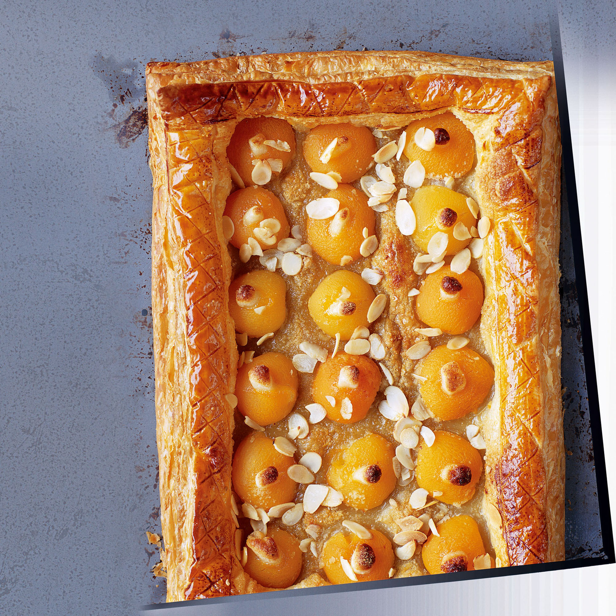 Apricot and almond galette recipe Apricot and almond galette recipe