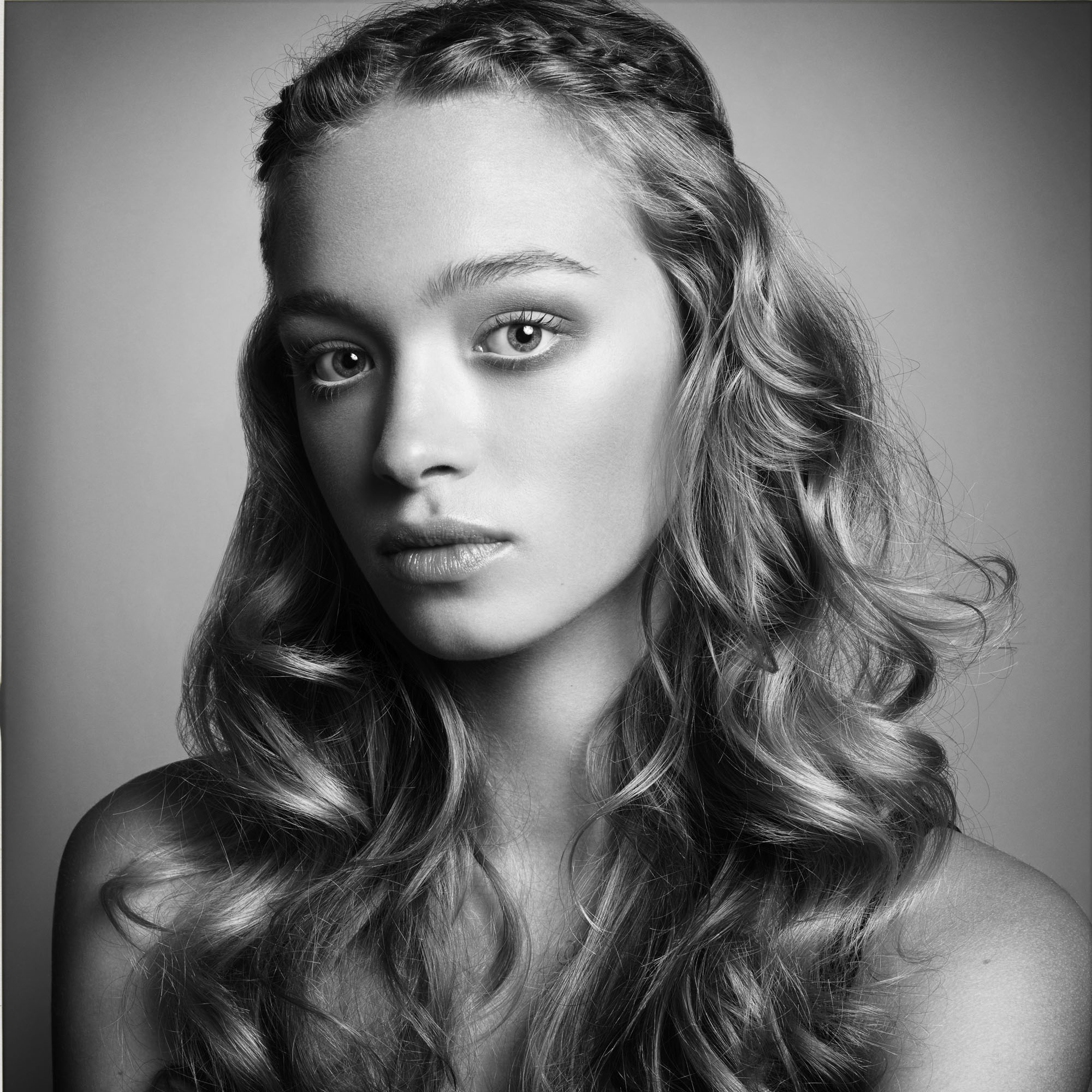 hairstyles to suit women in their thirties - Mid length ...
