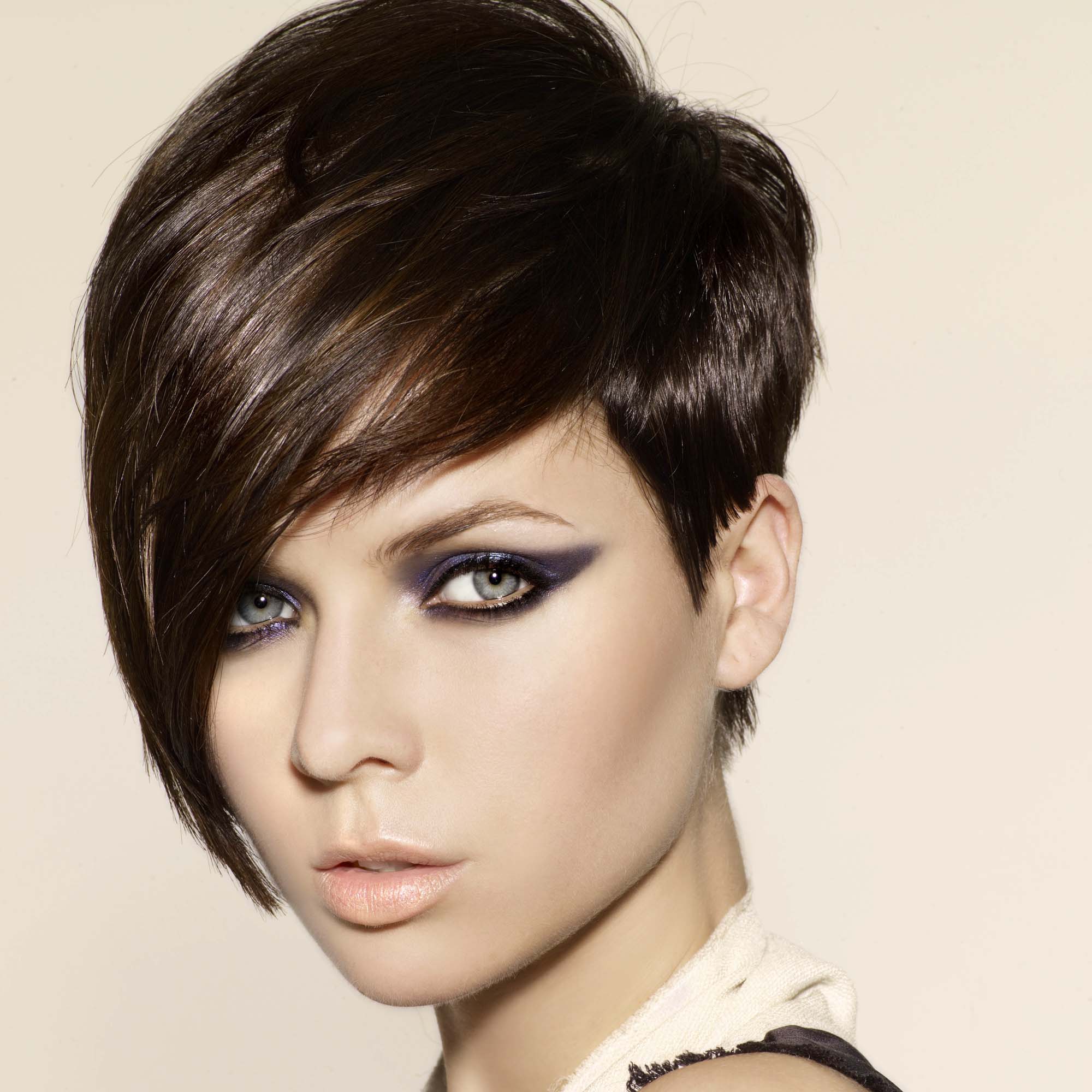 Short crop side fringe hairstyle Cropped Hairstyle-new season hairstyles-hair-hair colour-haircuts-womens haircuts-woman and home