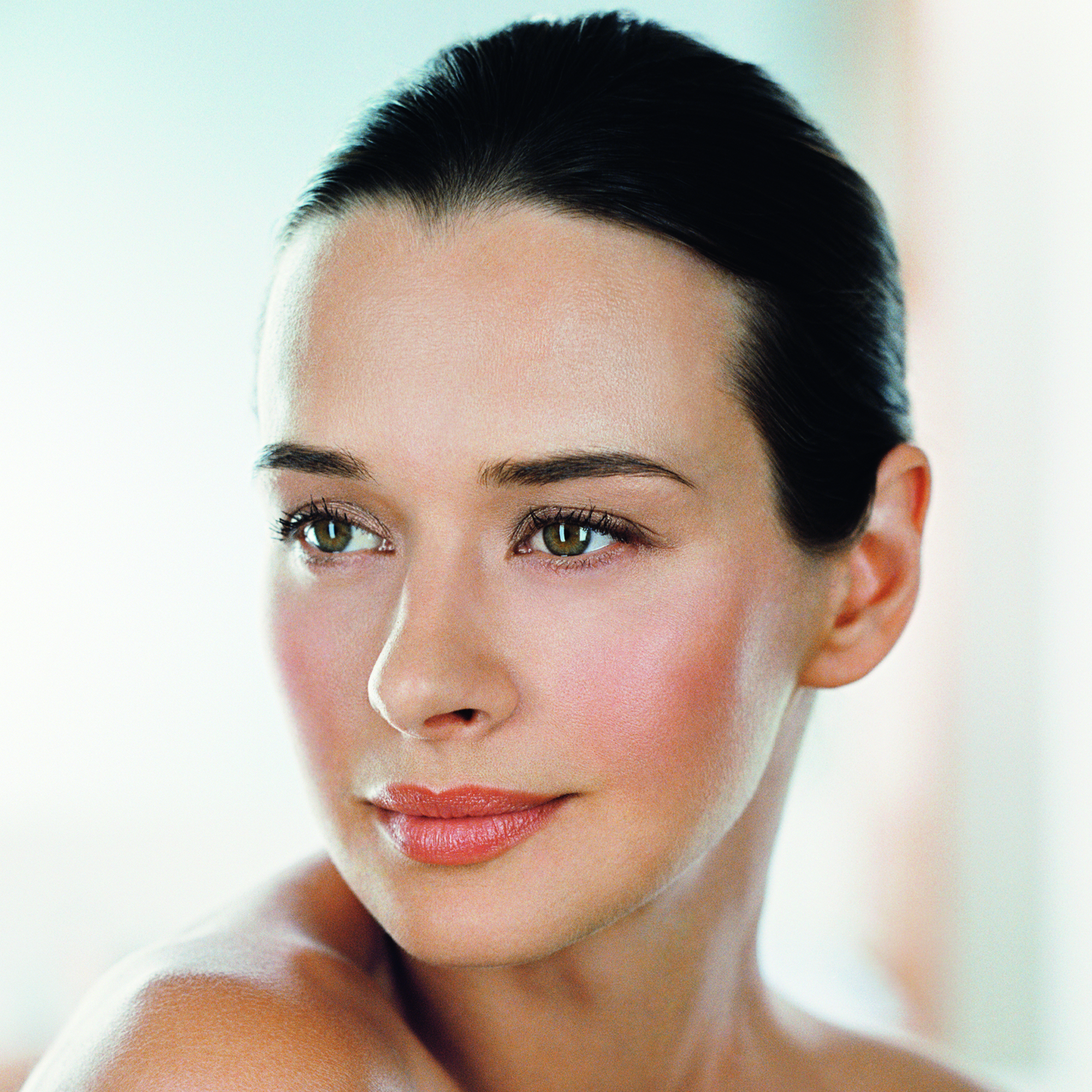 Model Shot-17 beauty boosts for summer-woman and home-beauty tips