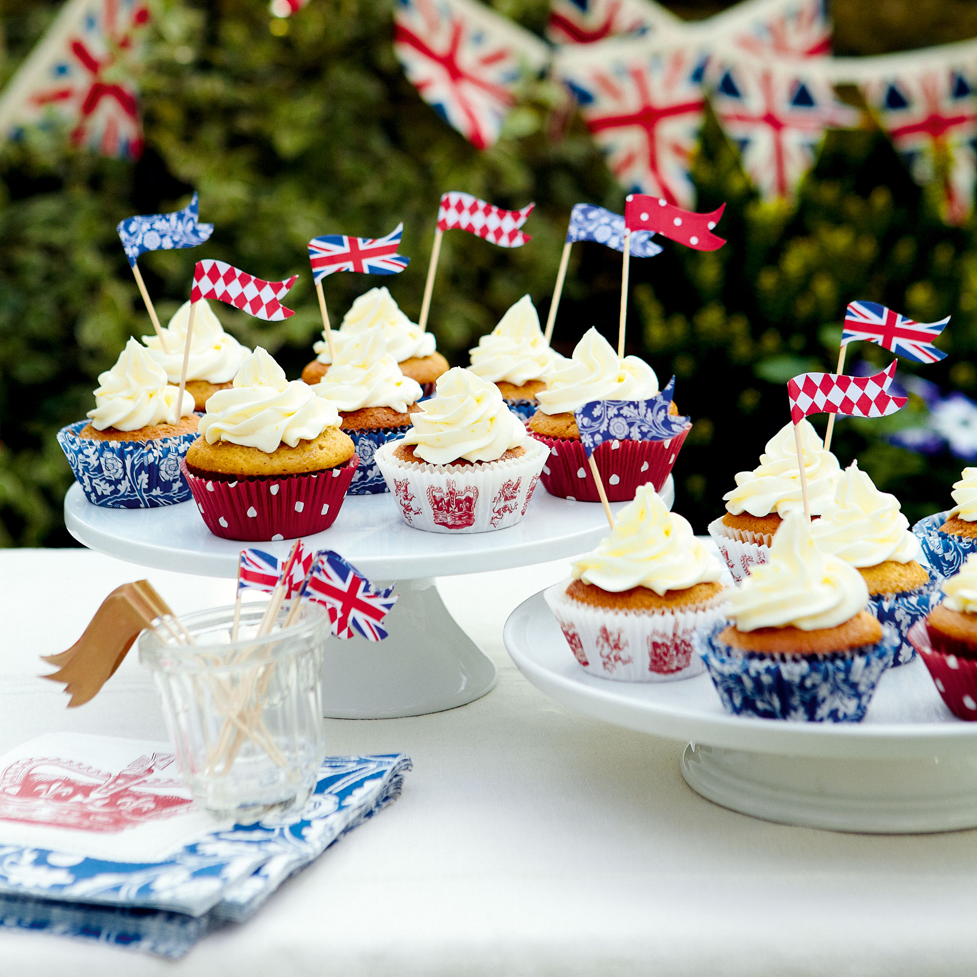 Golden syrup cupcakes with lemon icing recipe Golden syrup cupcakes with lemon icing recipe
