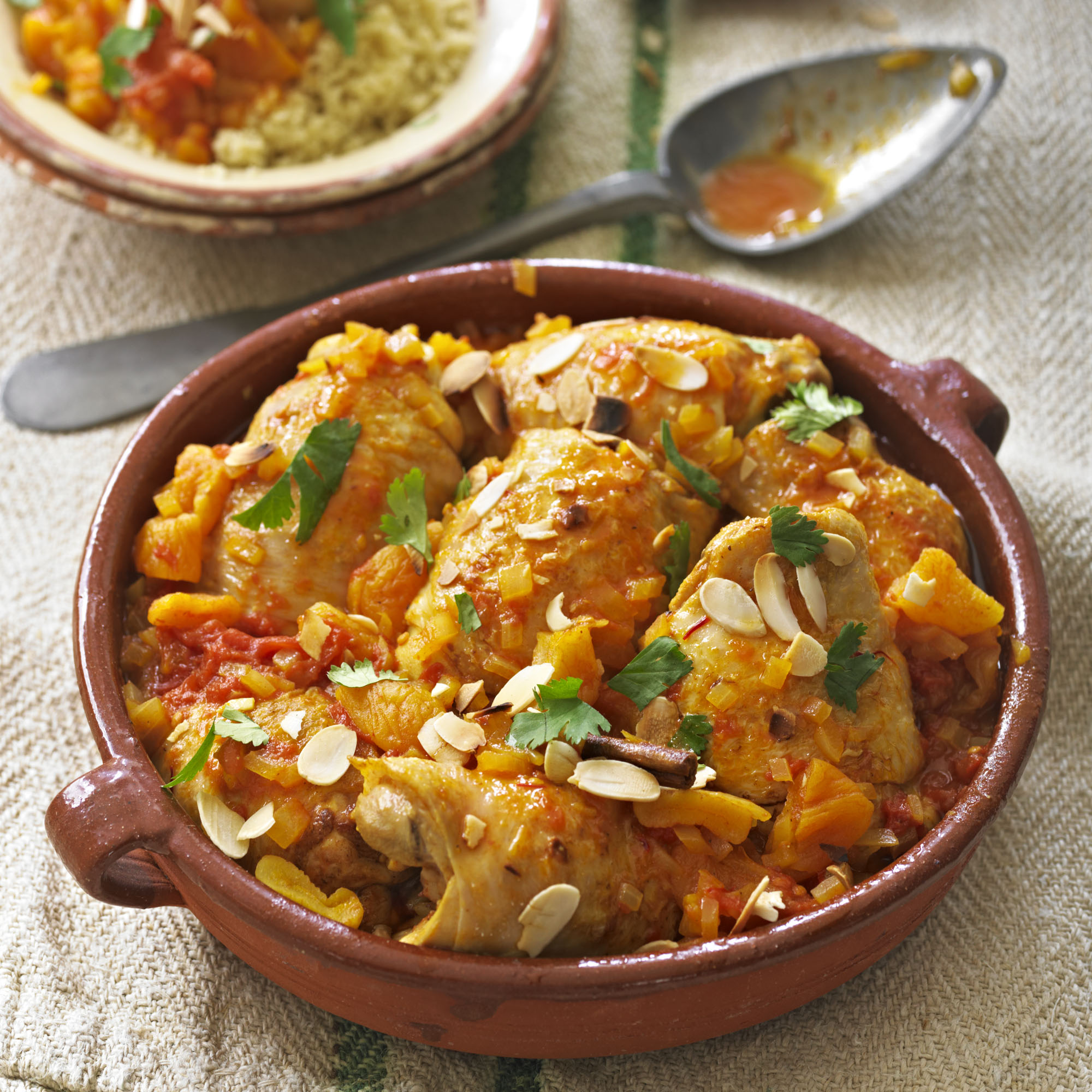 Moroccan spiced chicken with tomatoes, saffron and apricots recipe