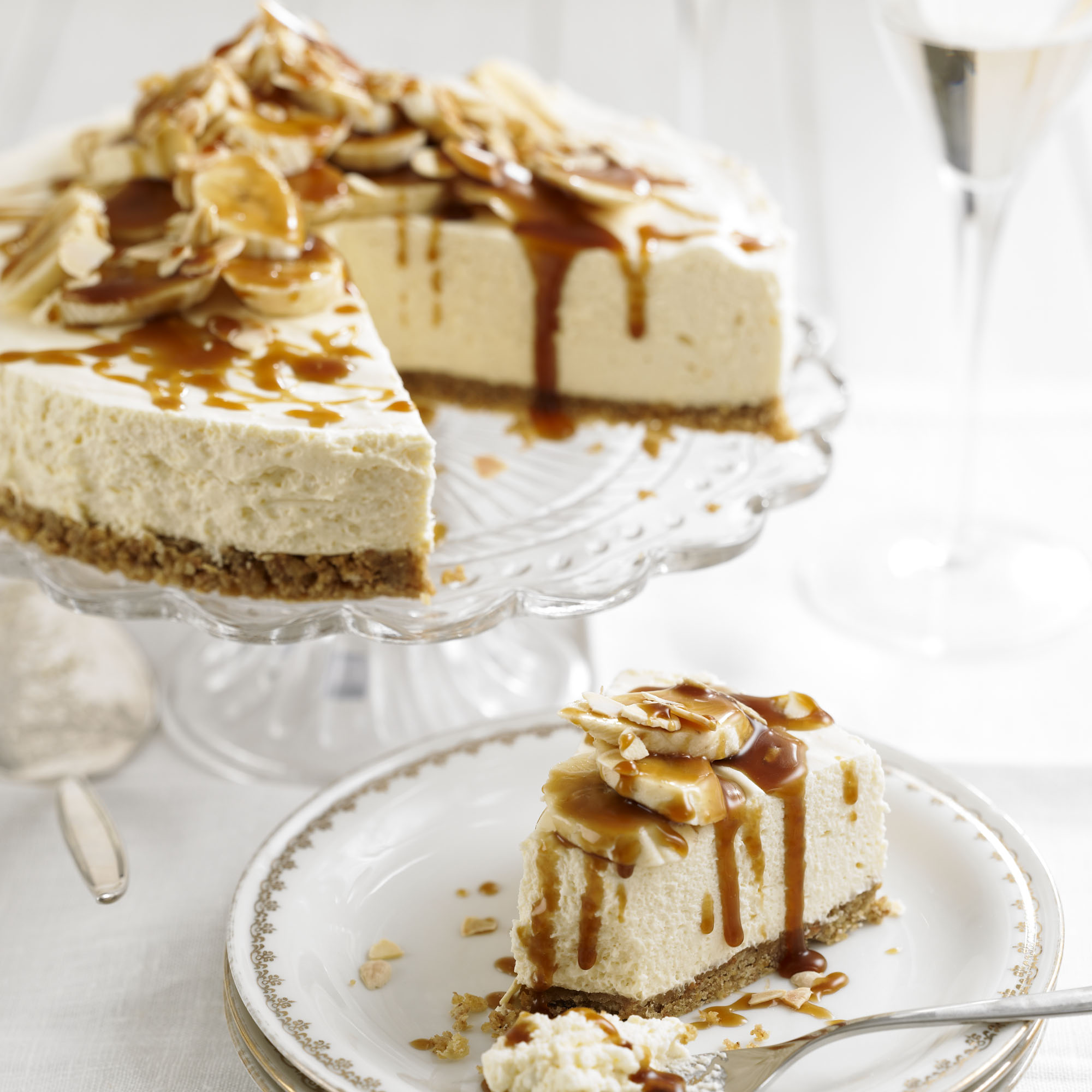 Mascarpone cheesecake with bananas and butterscotch sauce recipe