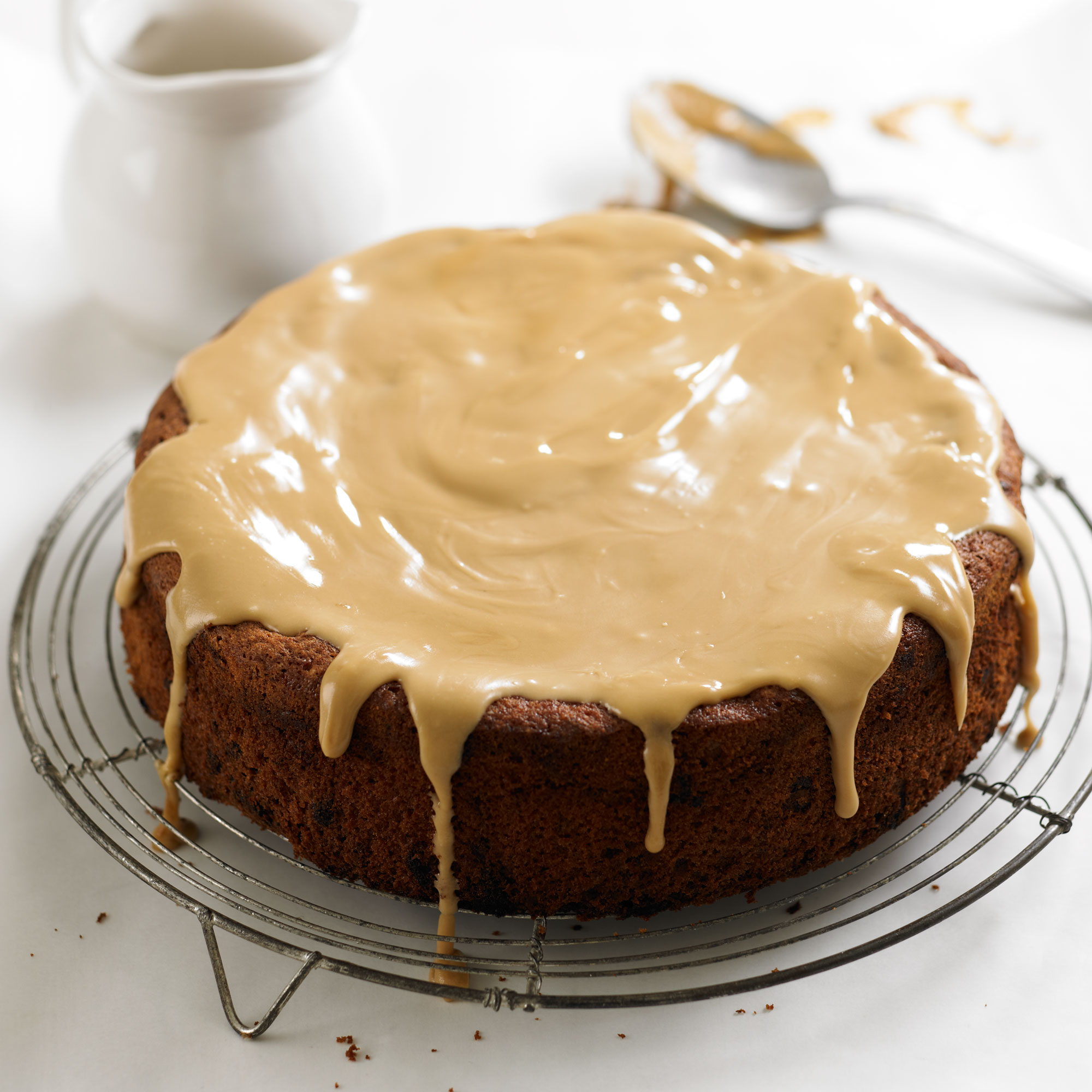 Banana bread cake with butterscotch icing recipe Banana bread cake with butterscotch icing recipe