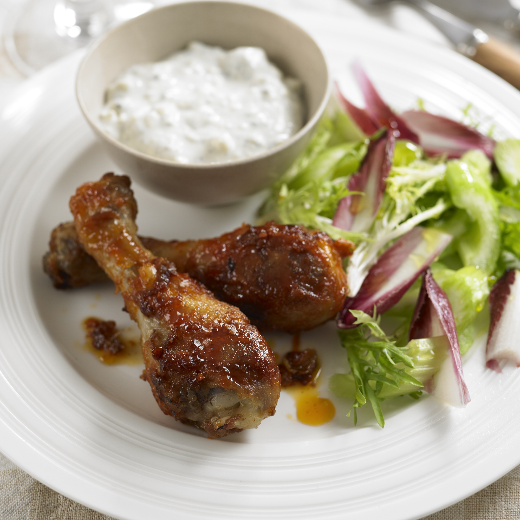 Buffalo chicken drumsticks with blue cheese dip recipe