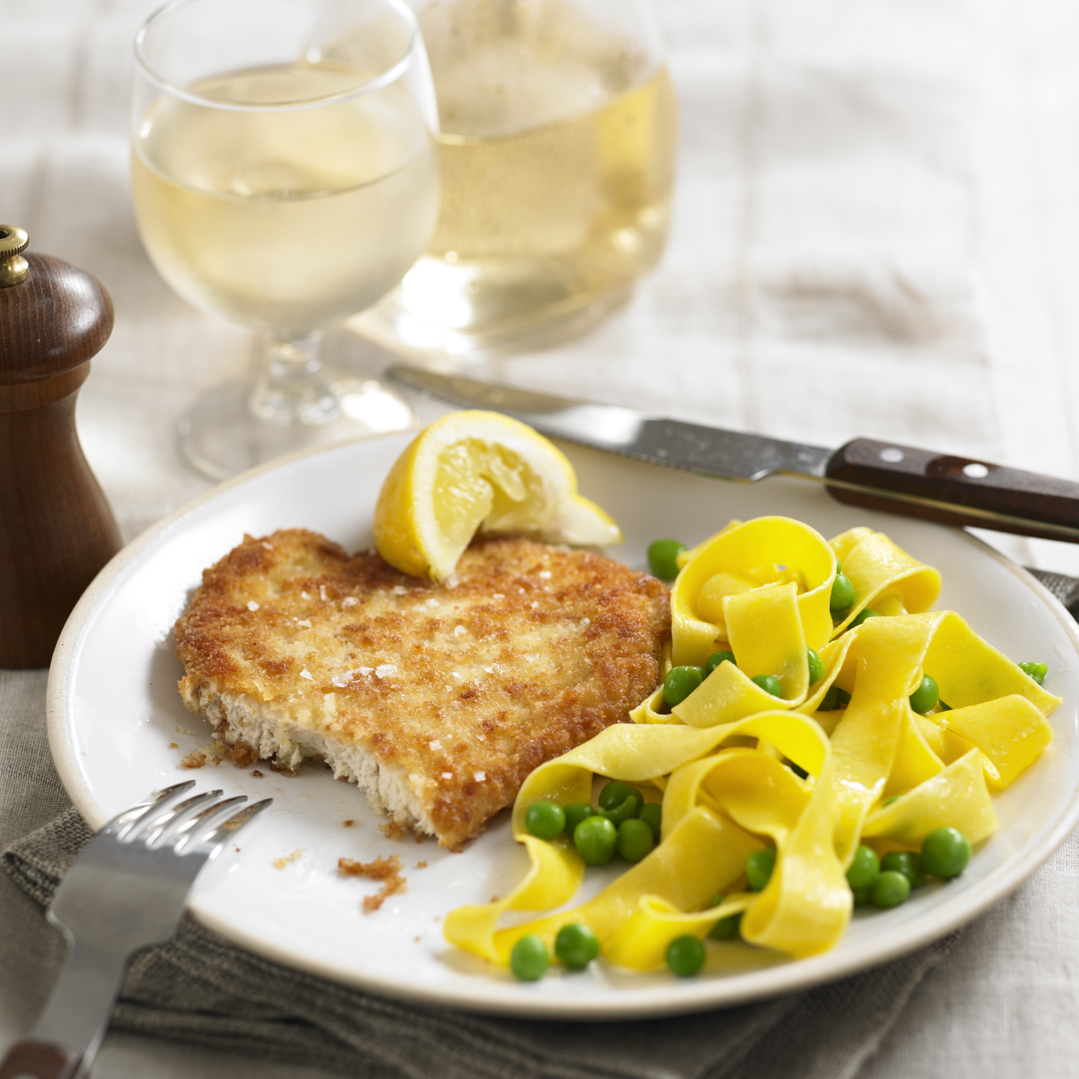 Chicken schnitzel with noodles recipe Chicken schnitzel with noodles recipe