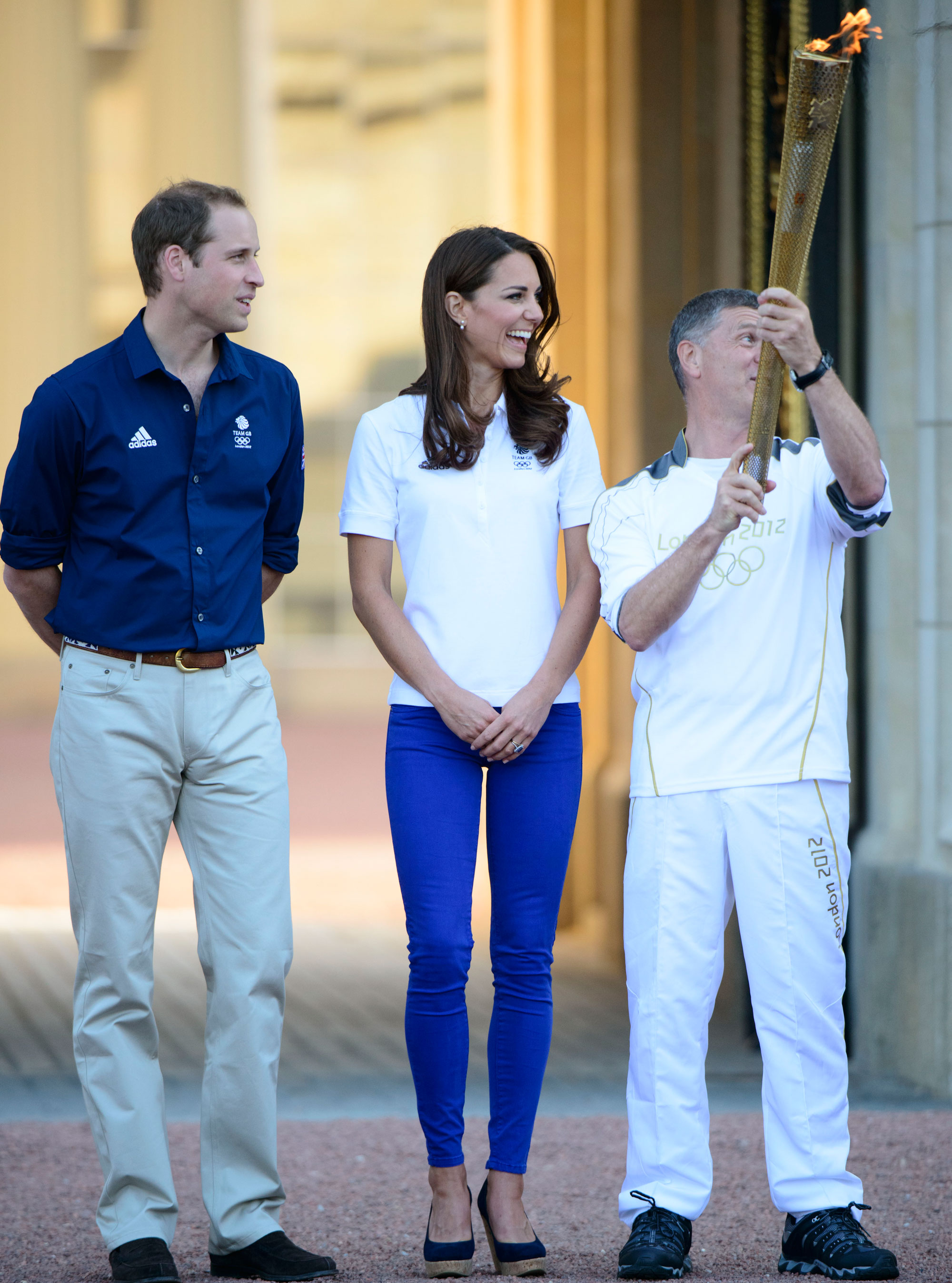 Prince-William-and-Kate-Middleton-olympic-torch-photo