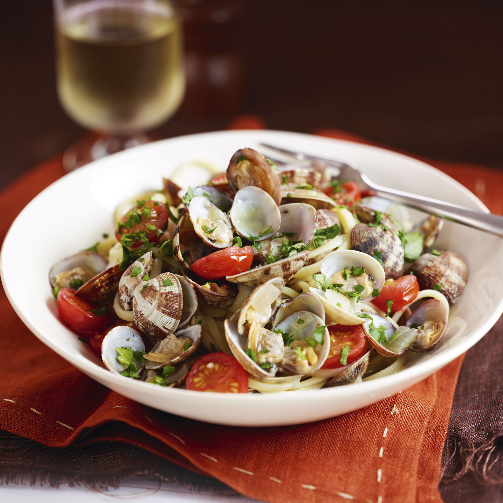 Clam and Tomato Linguine Clam and Tomato Linguine