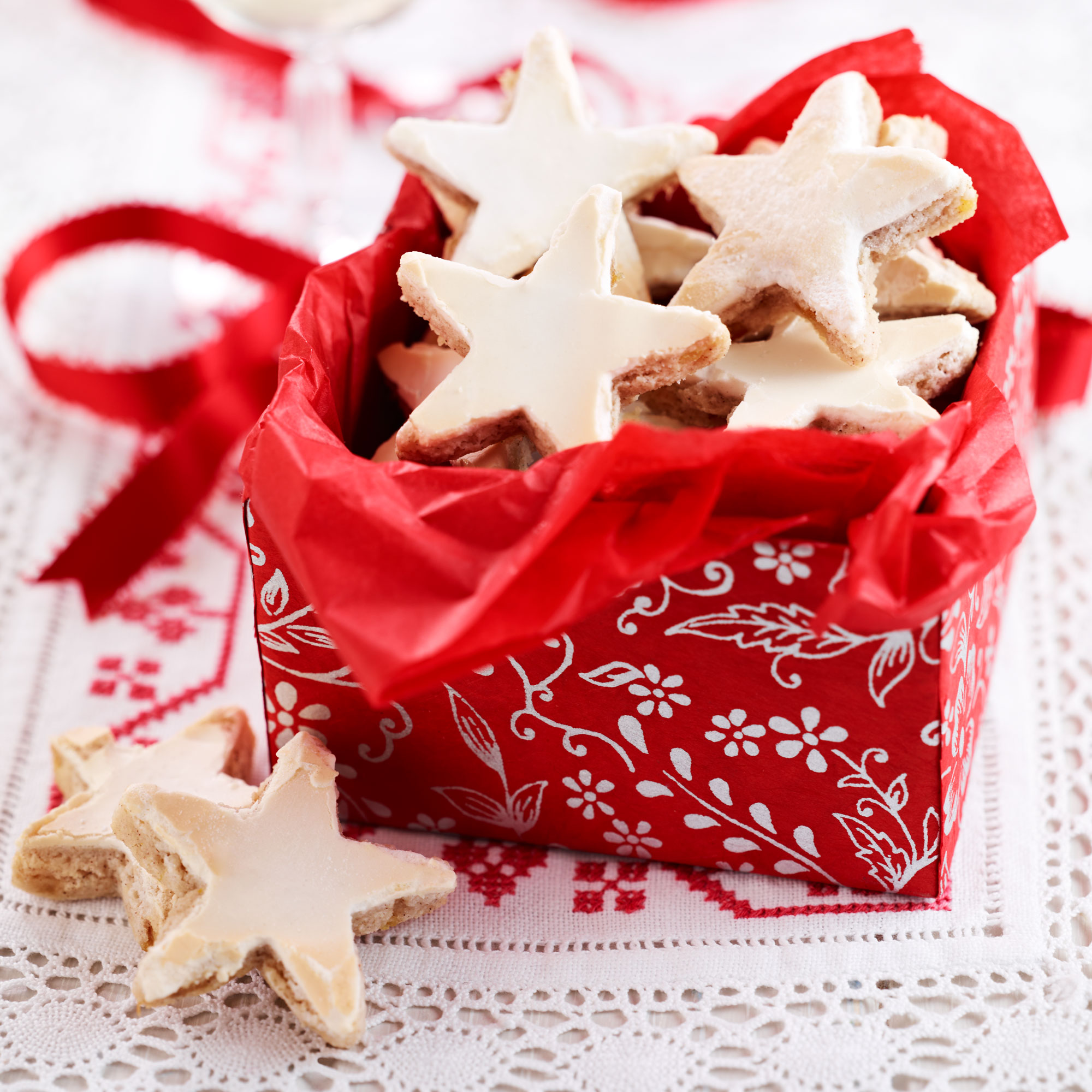 Is an unexpected guest arriving soon? Don't battle the high street crowds in search of a gift - our mouthwatering Christmas foodie recipes make a thoughtful present they'll remember...