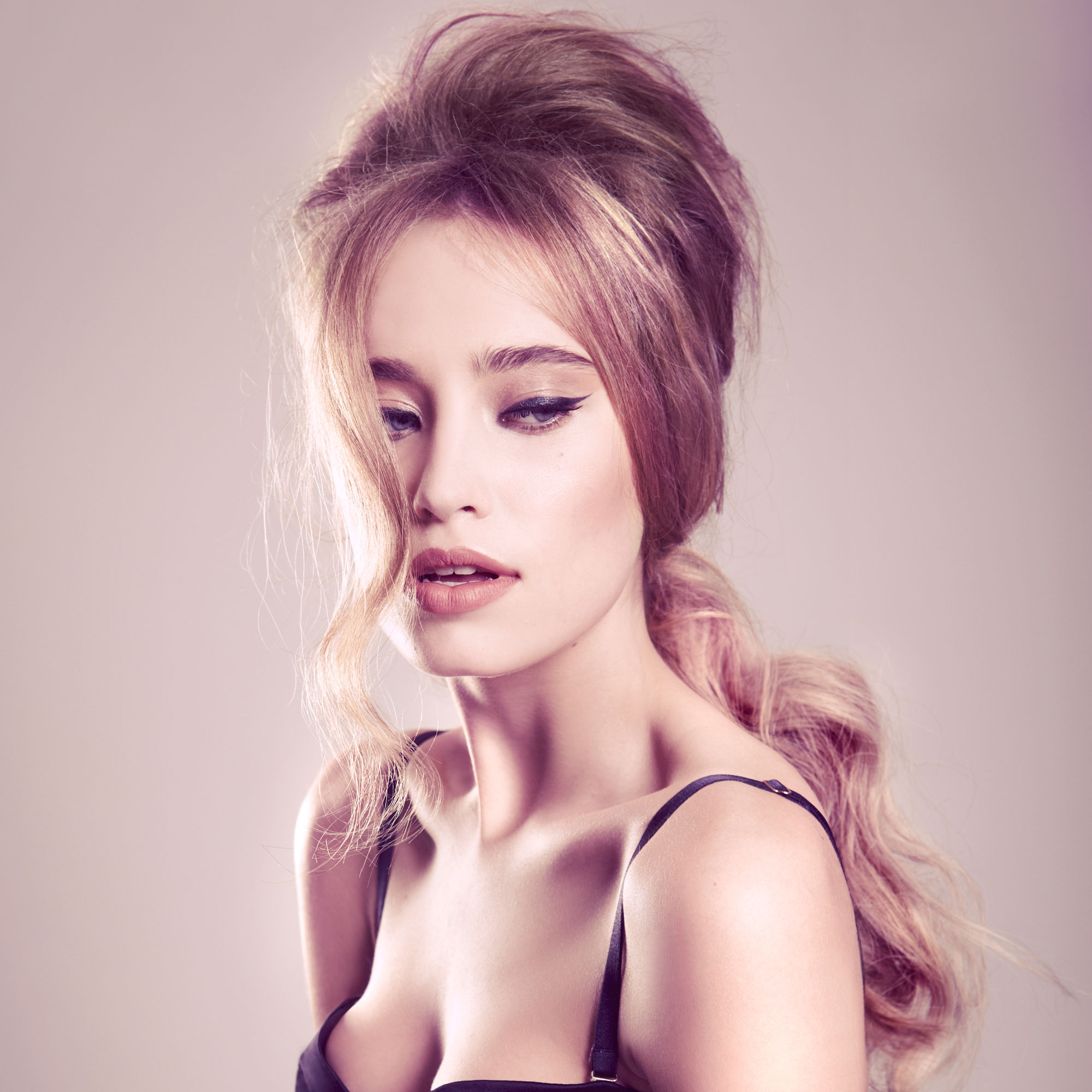 20 Best Serums For Younger-Looking Skin