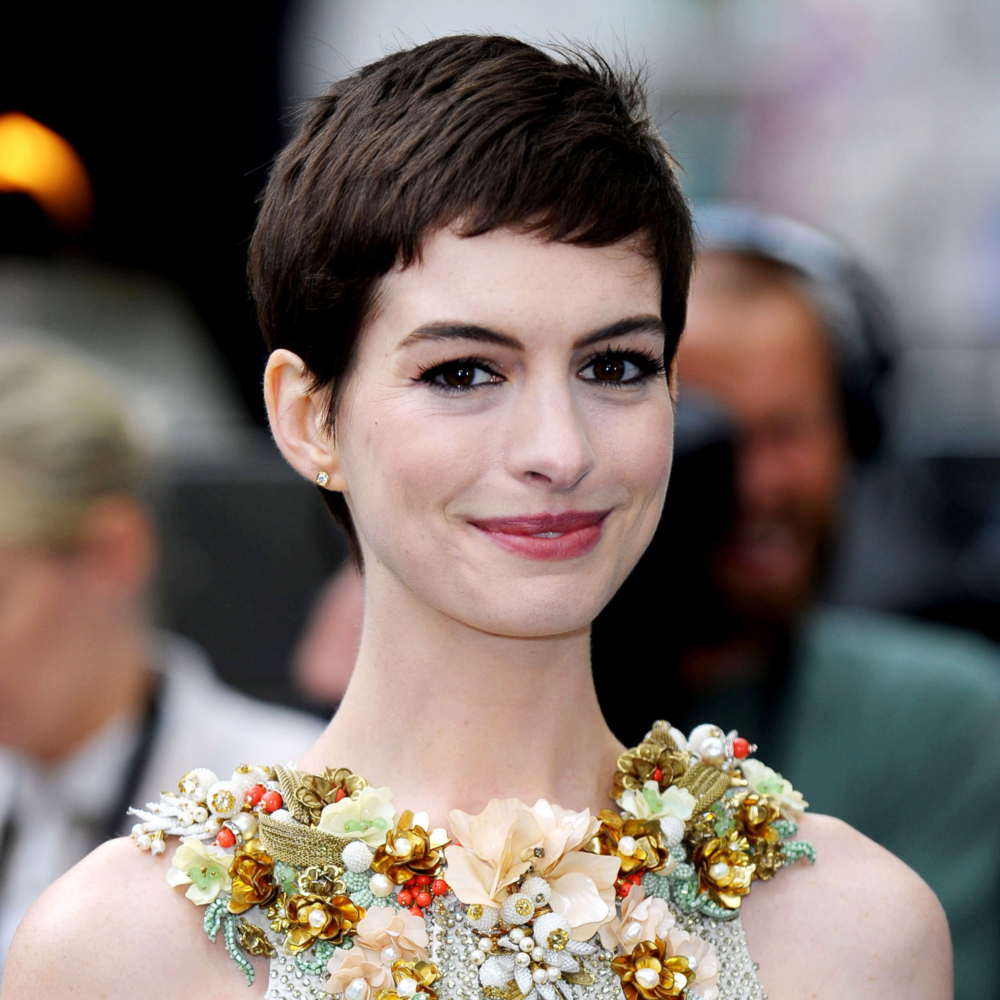 Celebrity cropped hairstyles