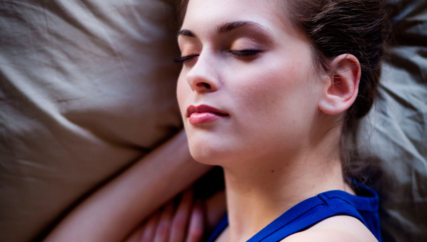Did you struggle to wake this morning? Saturday is the shortest day, which means dark mornings all week. But don't despair - tweaks to your routine, such as eating serotonin-rich foods, can make a difference. Stop hitting snooze with our healthy guide...