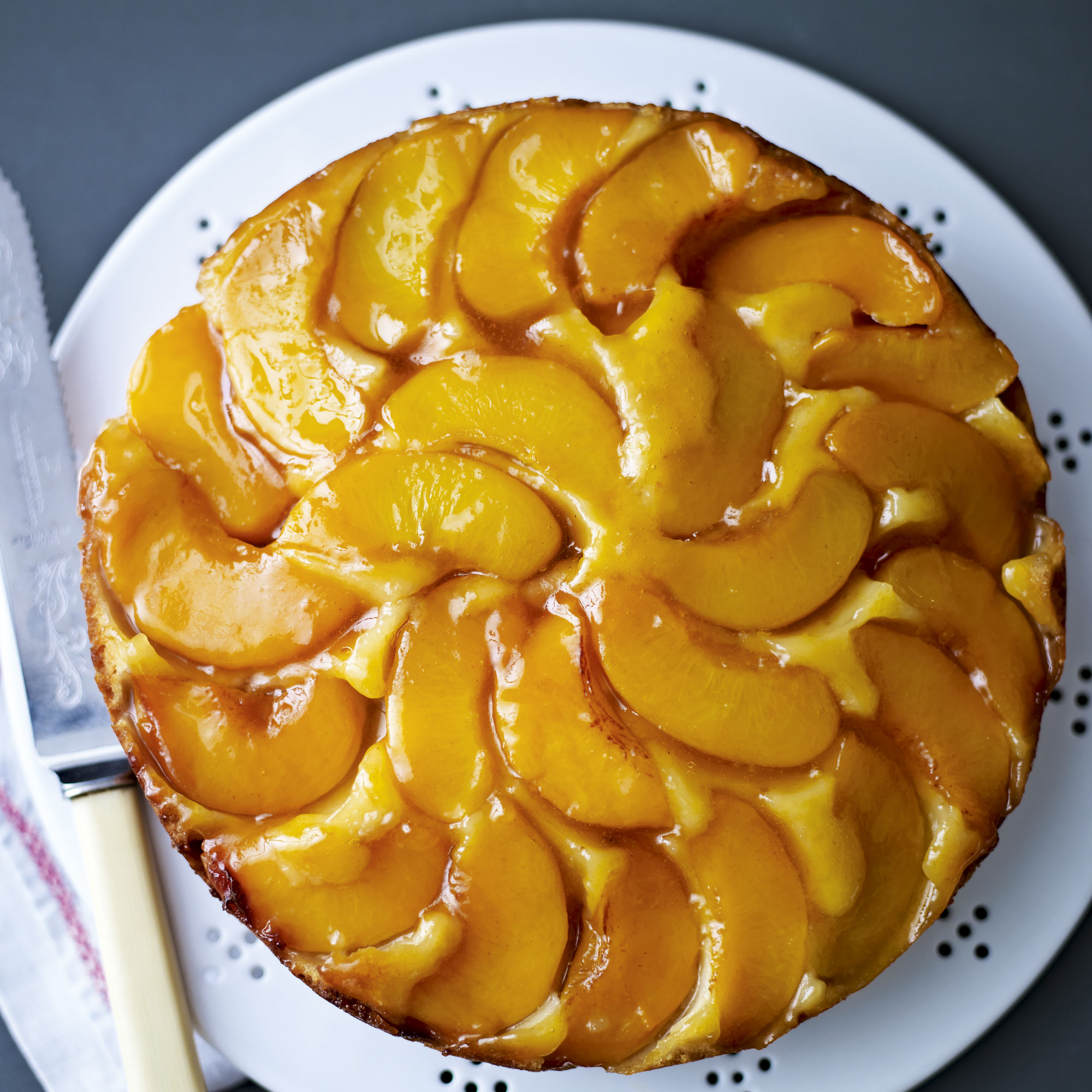 Peach and marzipan cake 