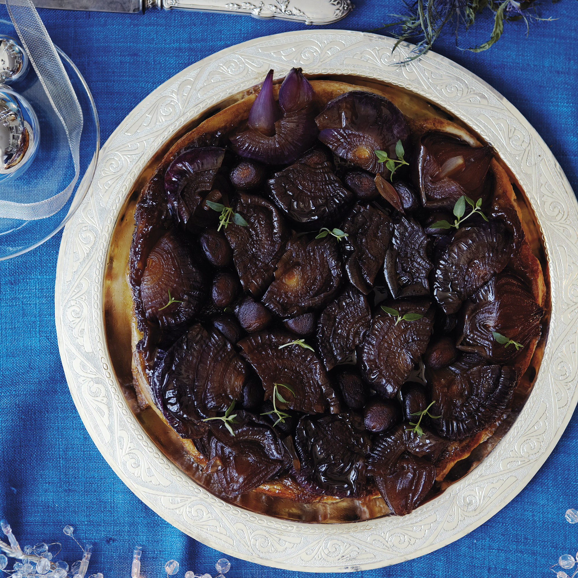 Red onion tarte tatin with chestnut mushrooms Red onion tarte tatin with chestnut mushrooms