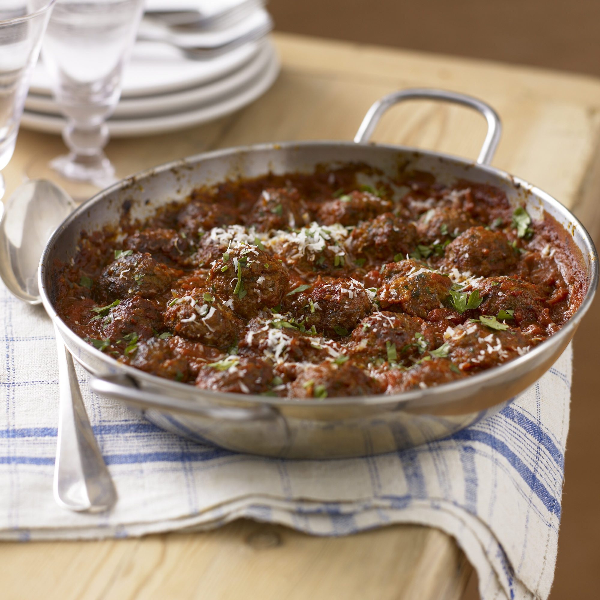 How To Make Boozy Baked Meatballs How To Make Boozy Baked Meatballs