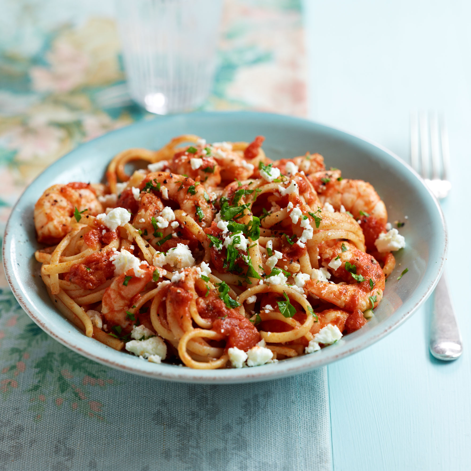 Linguine with Tomatoes, Prawns and Feta Cheese Linguine with Tomatoes, Prawns and Feta Cheese