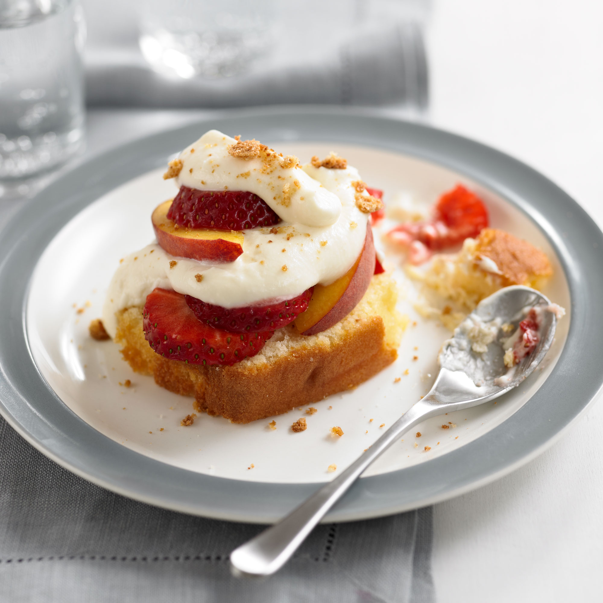 Peach and Strawberry Plate Trifle Peach and Strawberry Plate Trifle