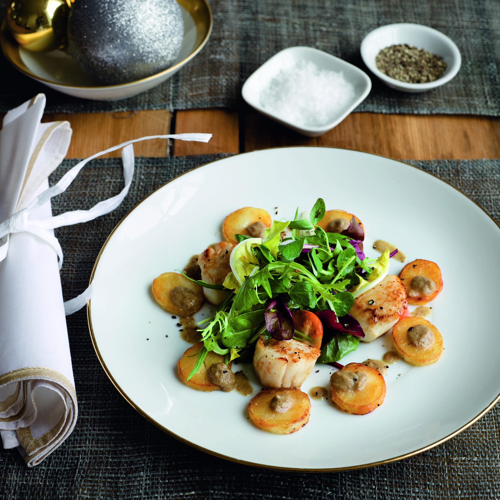 Pan-fried Scallops With Caper, Raisin and Olive Vinaigrette Scallops Gordon Ramsay Christmas photo
