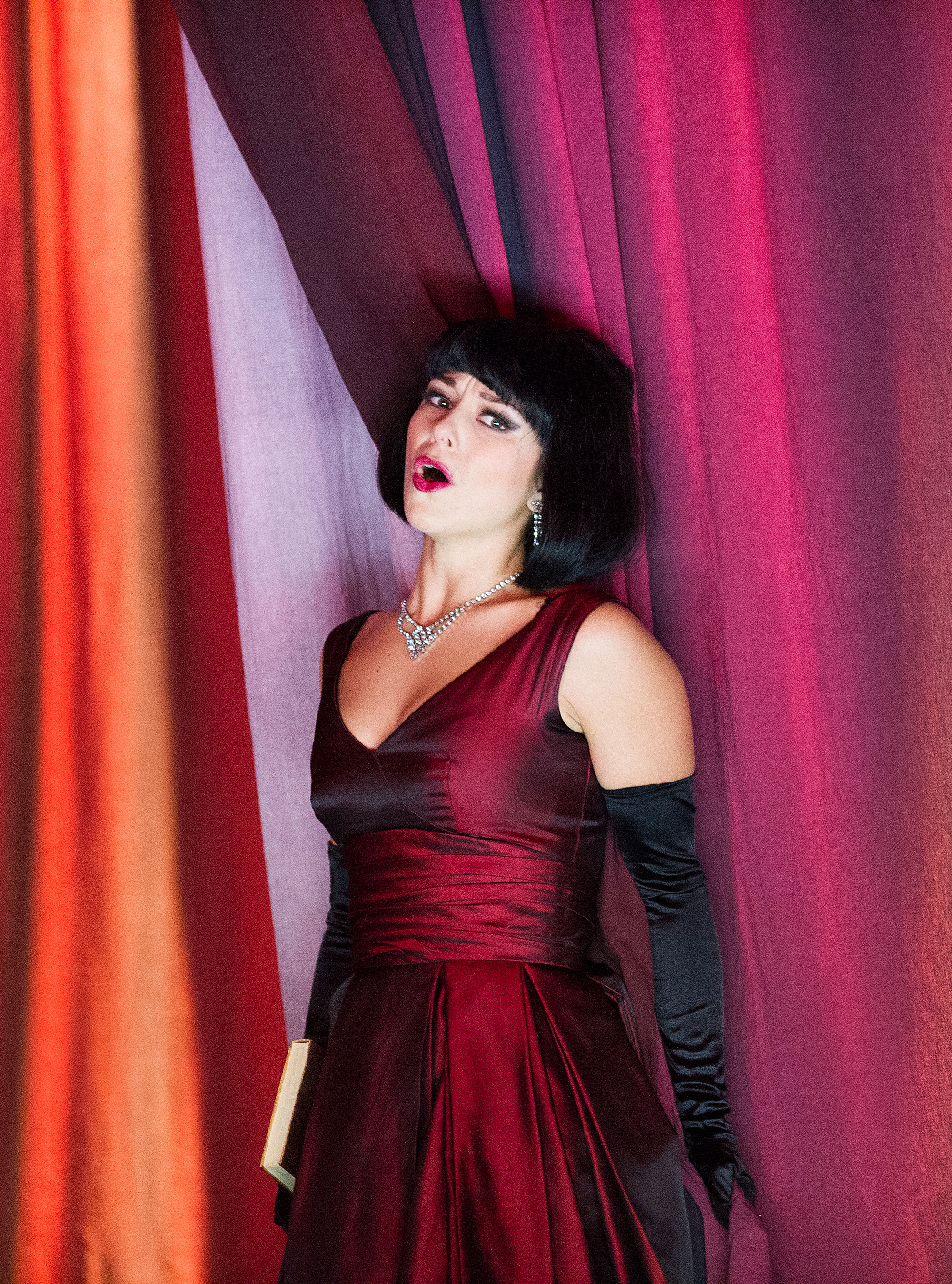 Maxi Sound, Minimal Staging at the ENO's La Traviata
