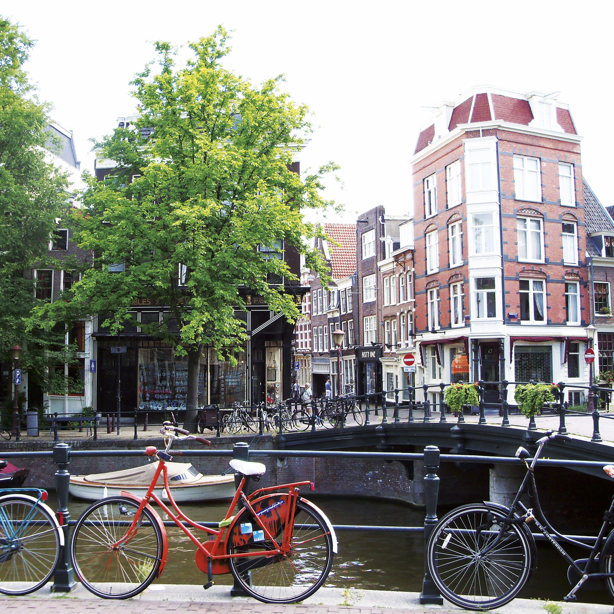 Hotel V Fredericksplein-Amsterdam-travel-woman and home