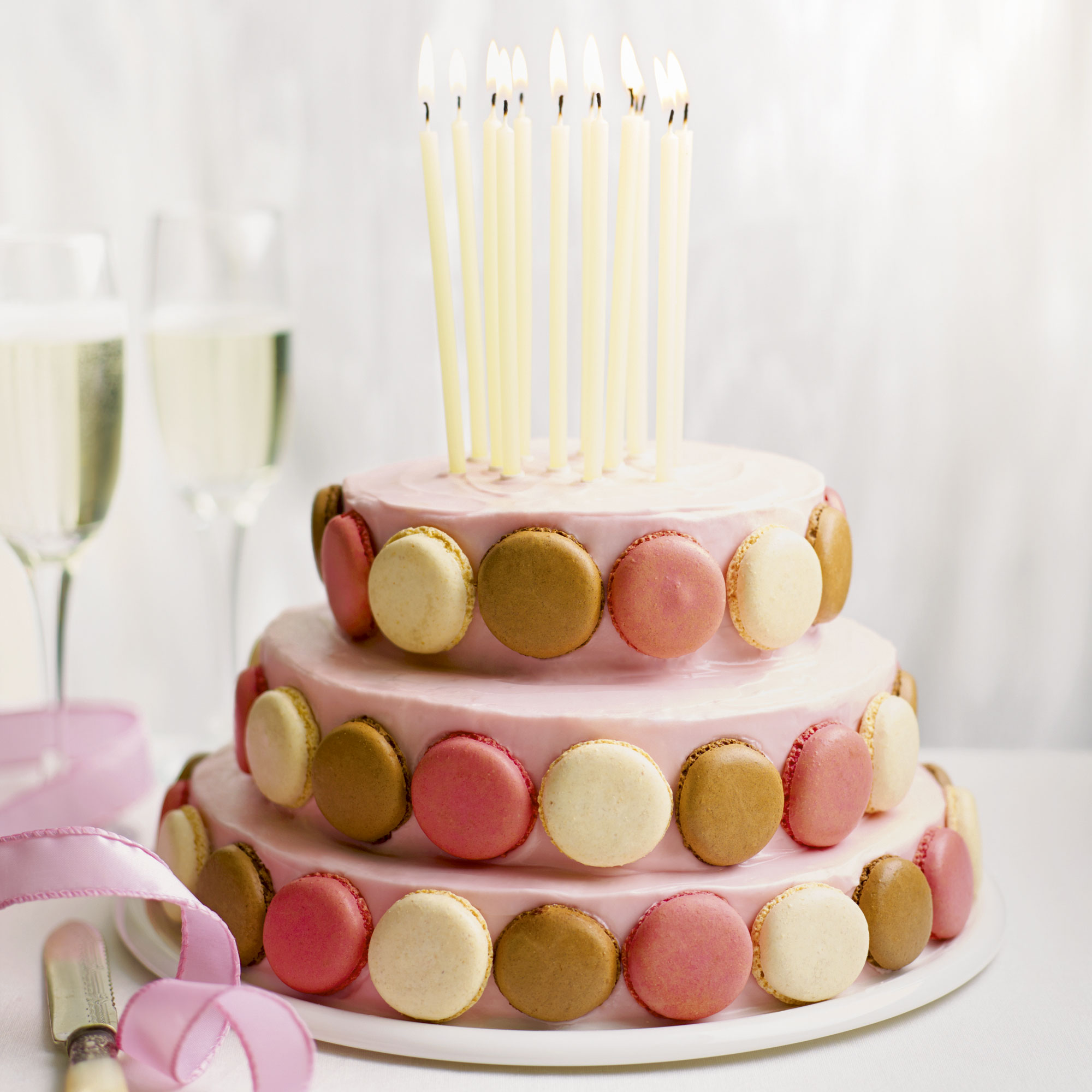 Show-stopping macaroon tier cake