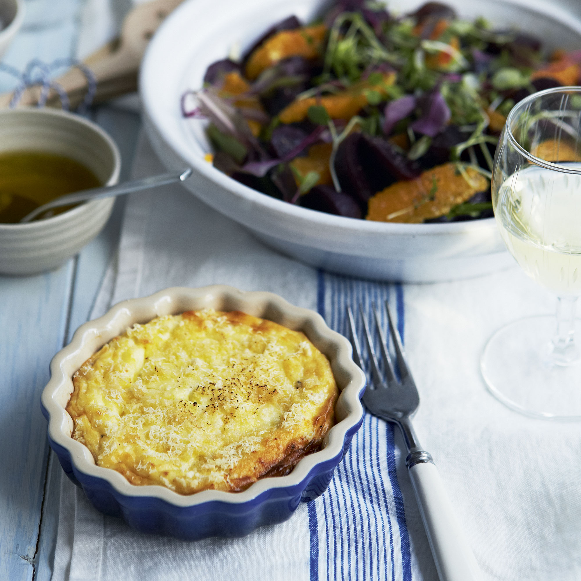 Baked goats' cheese with beetroot and orange salad Baked goats' cheese with beetroot and orange salad
