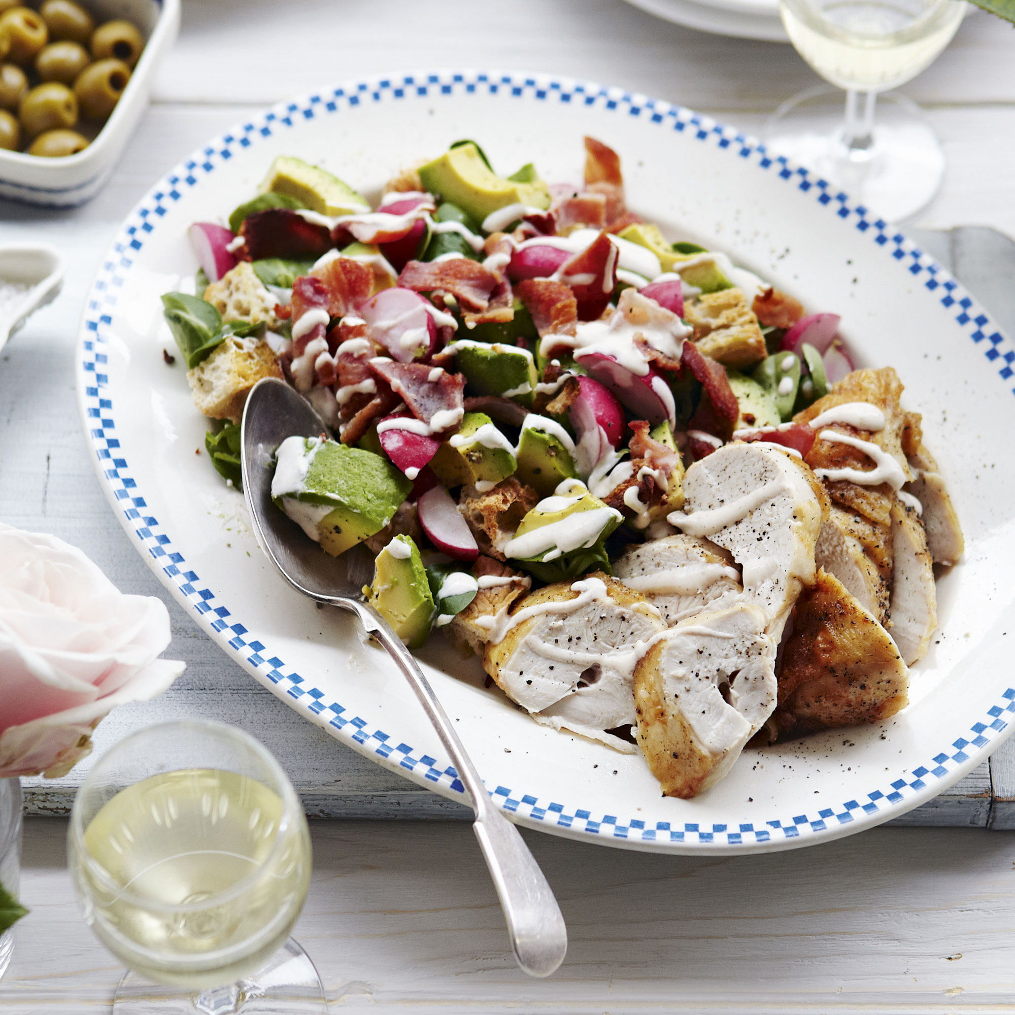 Chicken supremes with avocado and crispy bacon salad Chicken supremes with avocado and crispy bacon salad