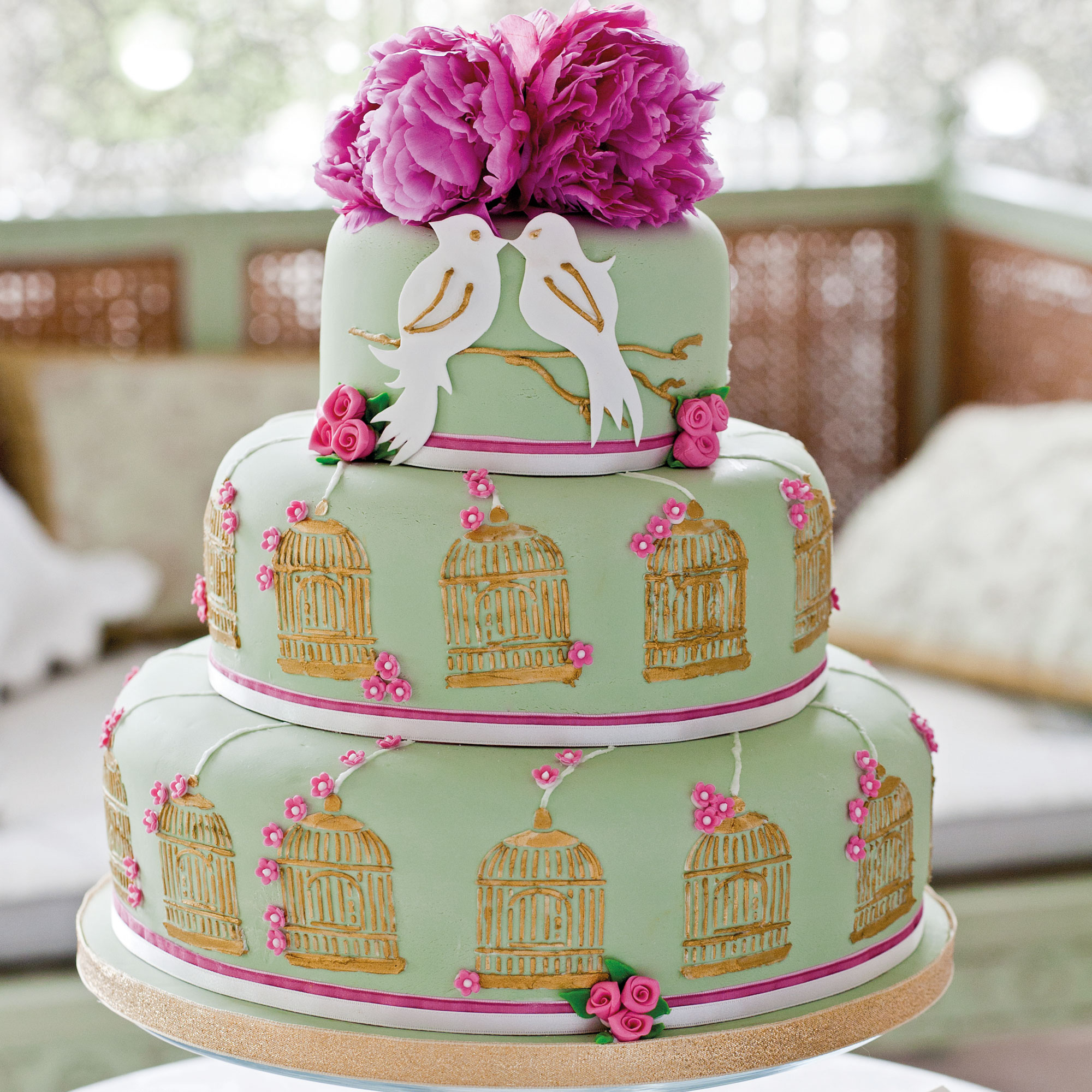 Love birds wedding cake Love birds wedding cake