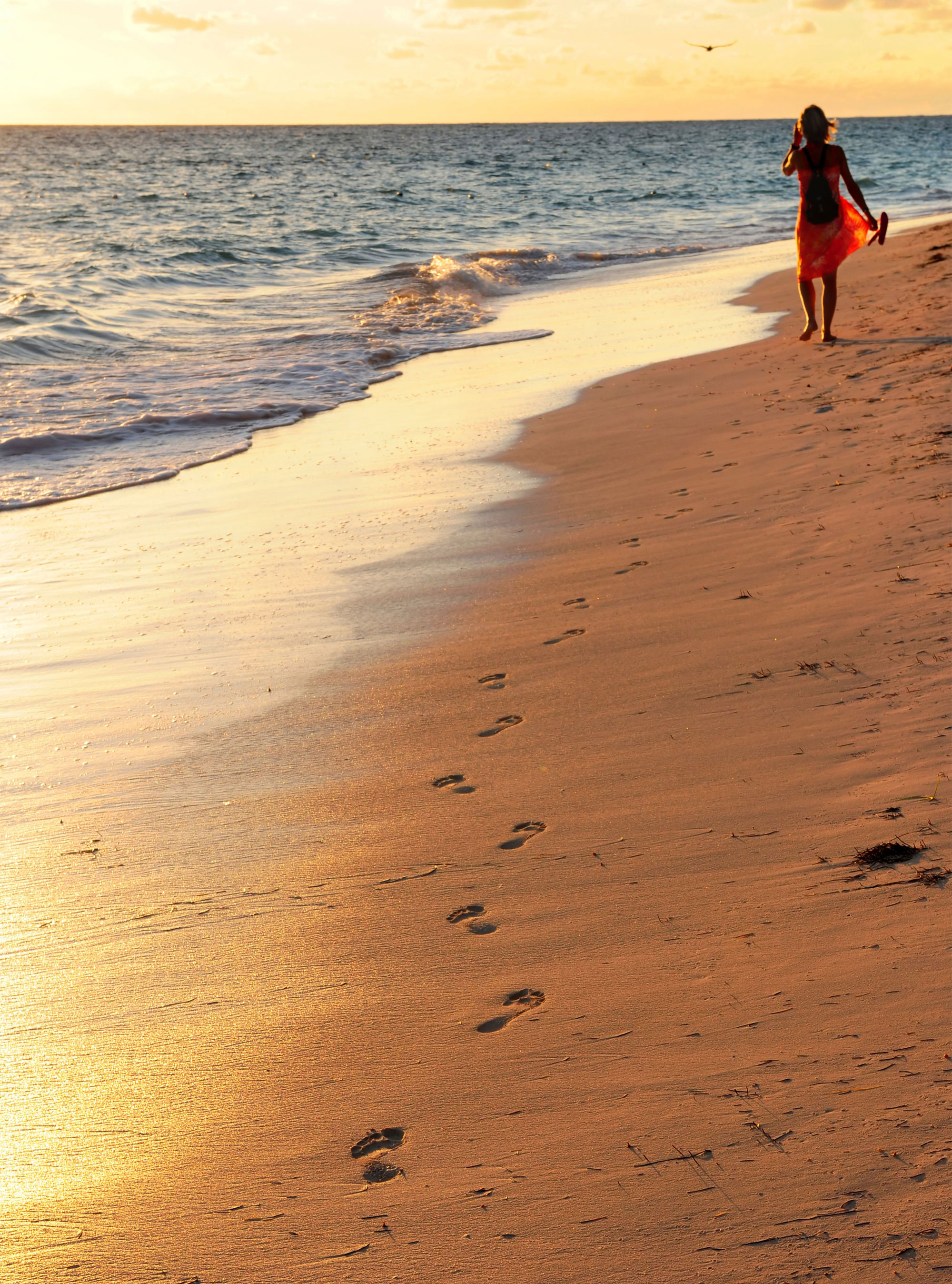 The Stylish Way To Cover Up On The Beach The Stylish Way To Cover Up On The Beach