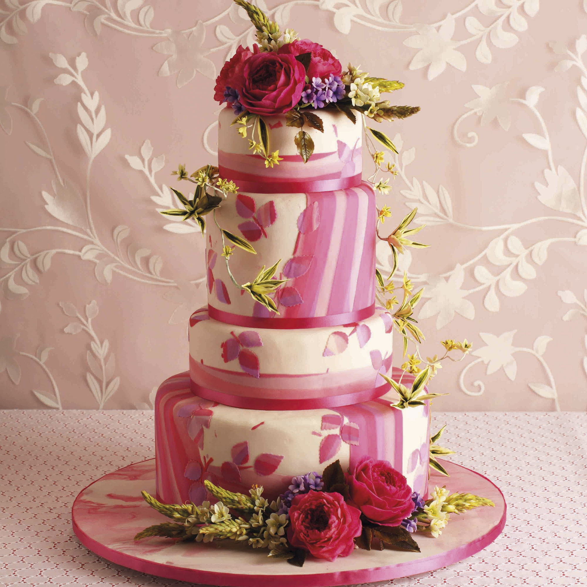 10 Step English Rose Cake Recipe